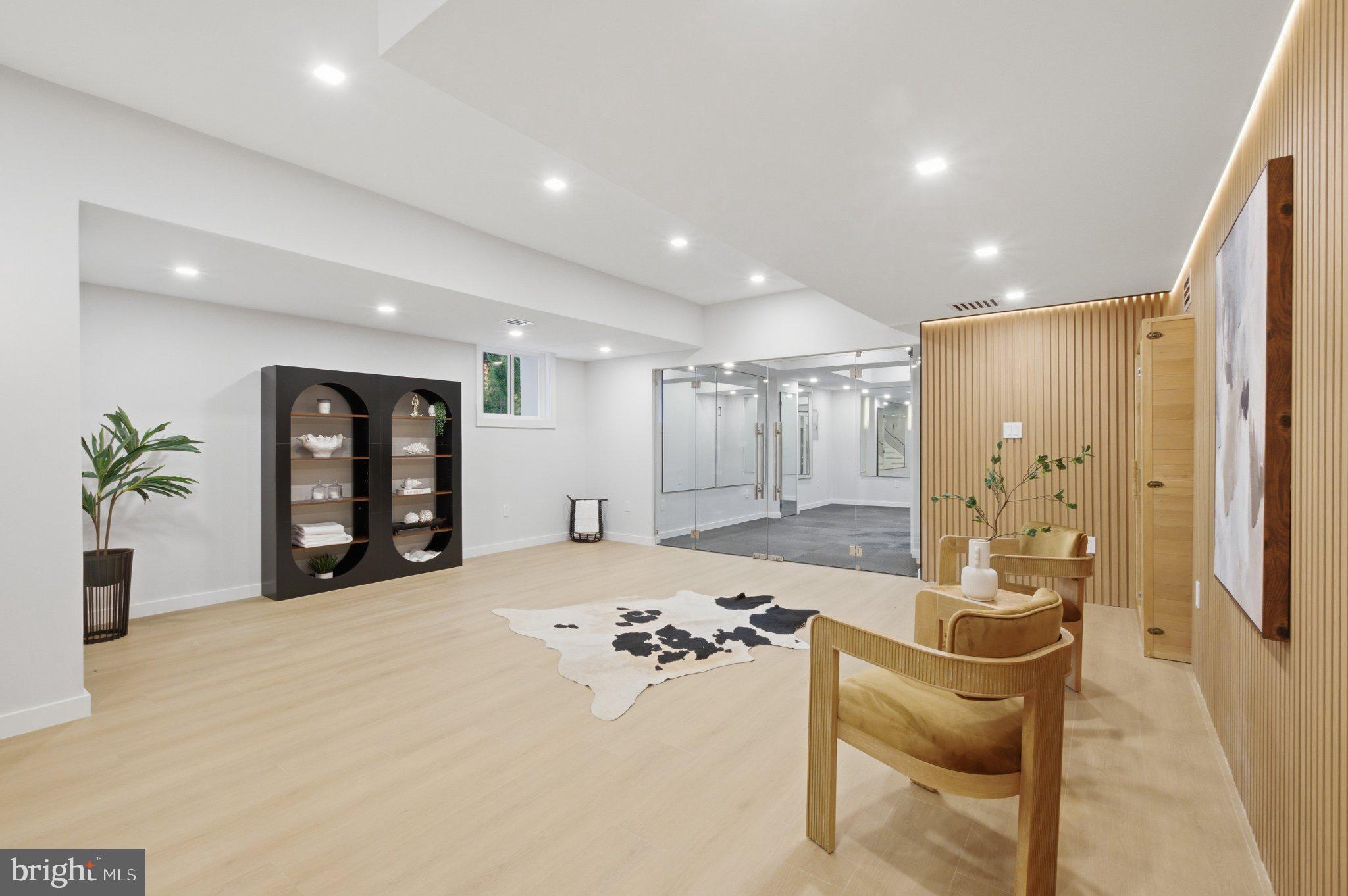 BASIL COURT - Residential