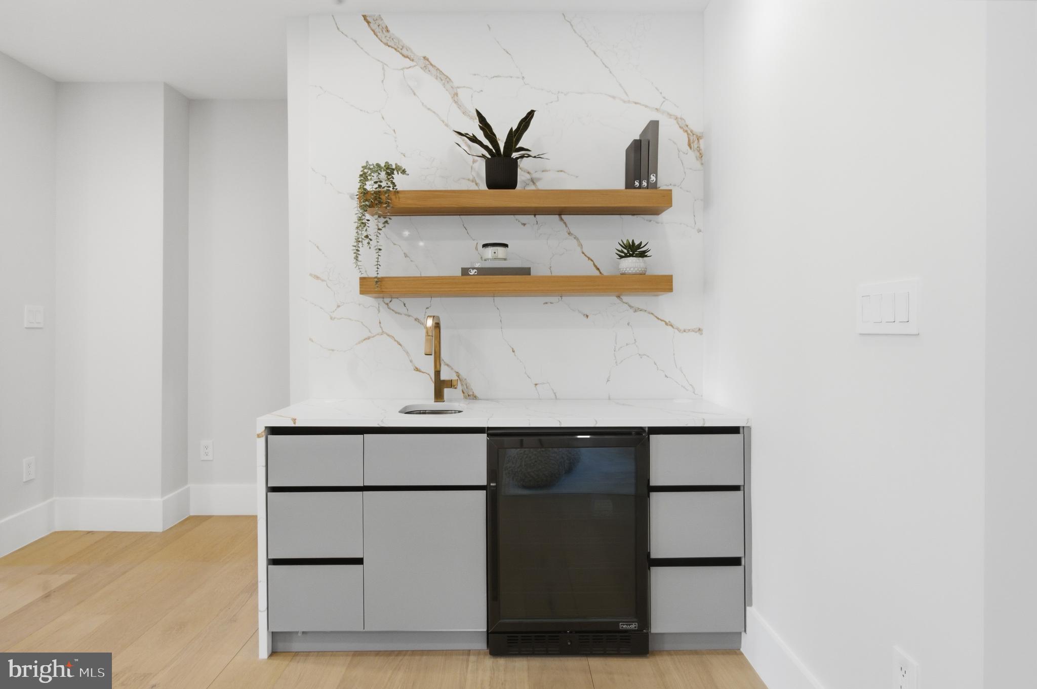 BASIL COURT - Residential