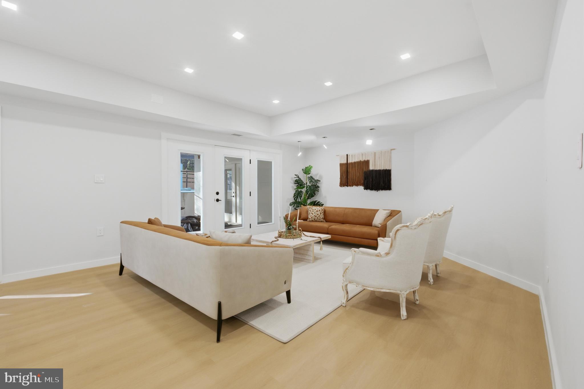 BASIL COURT - Residential