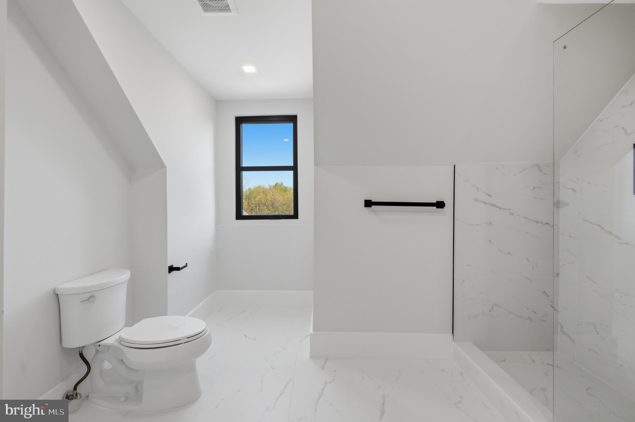 BASIL COURT - Residential