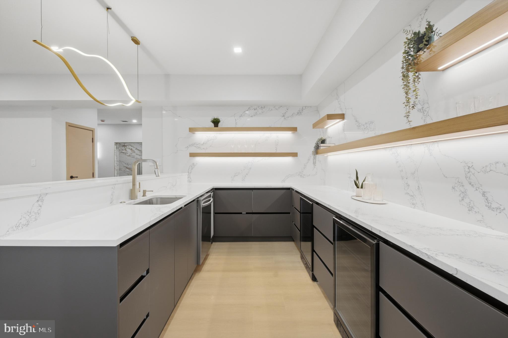 BASIL COURT - Residential