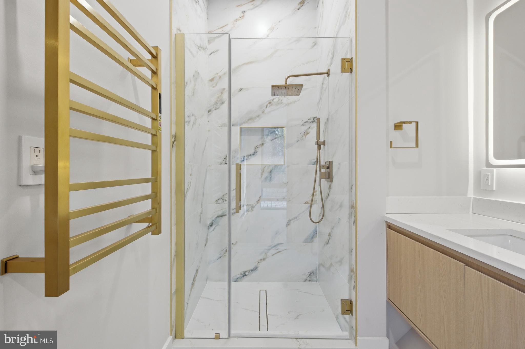 BASIL COURT - Residential