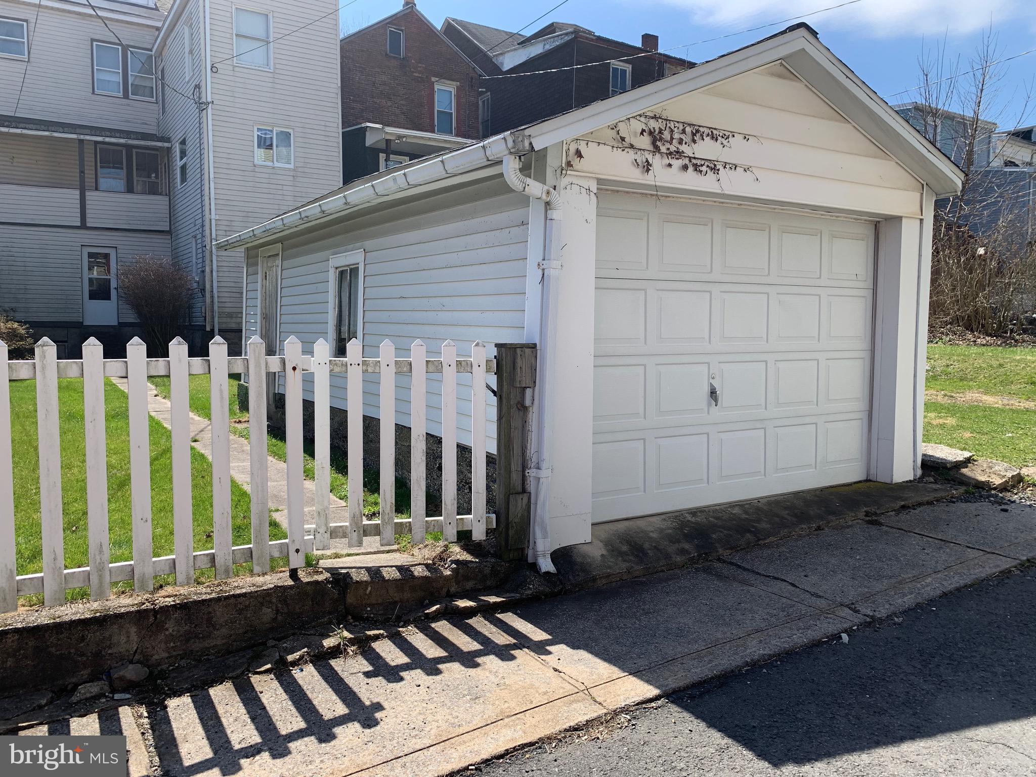 ASHLAND - Residential