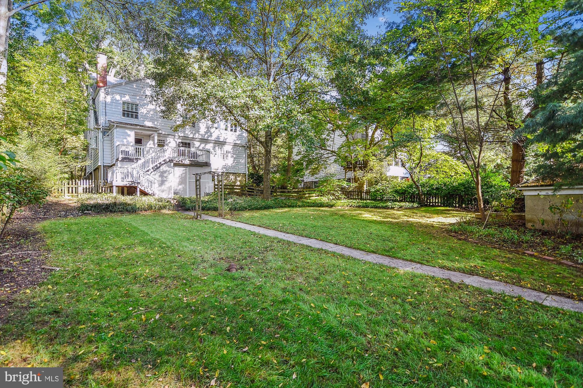 ROLAND PARK - Residential