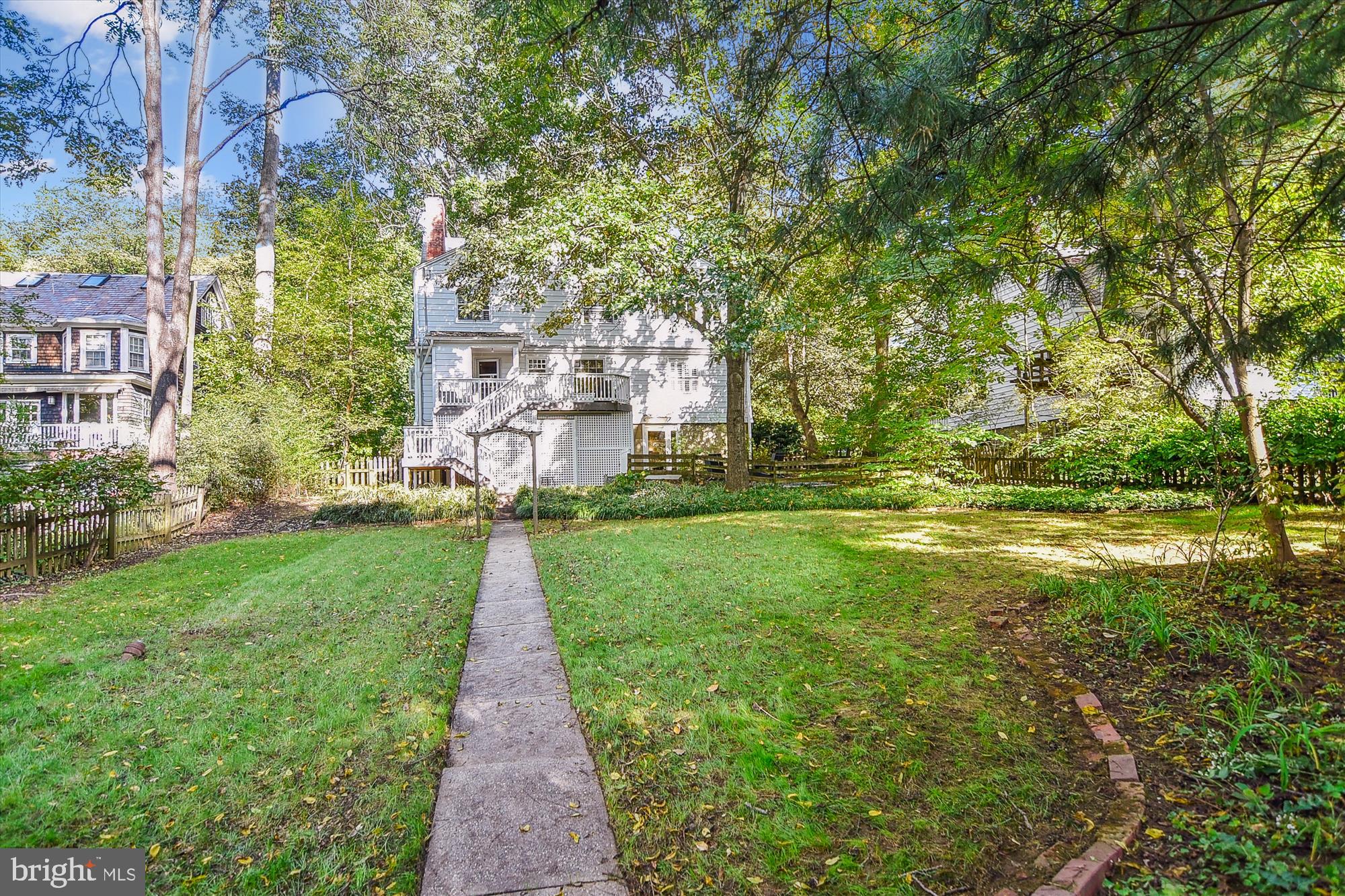 ROLAND PARK - Residential