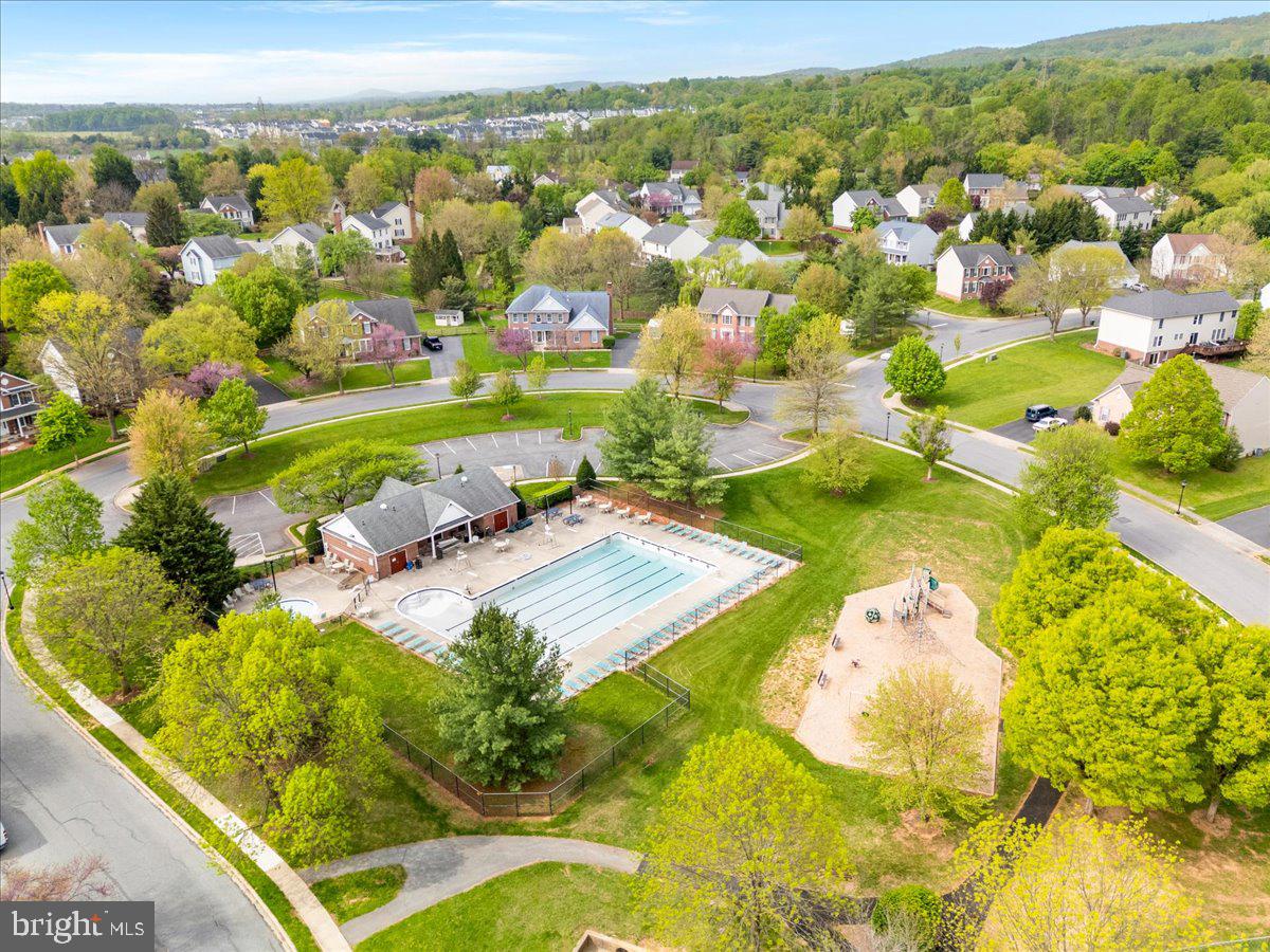 RIDGEVIEW II - Residential