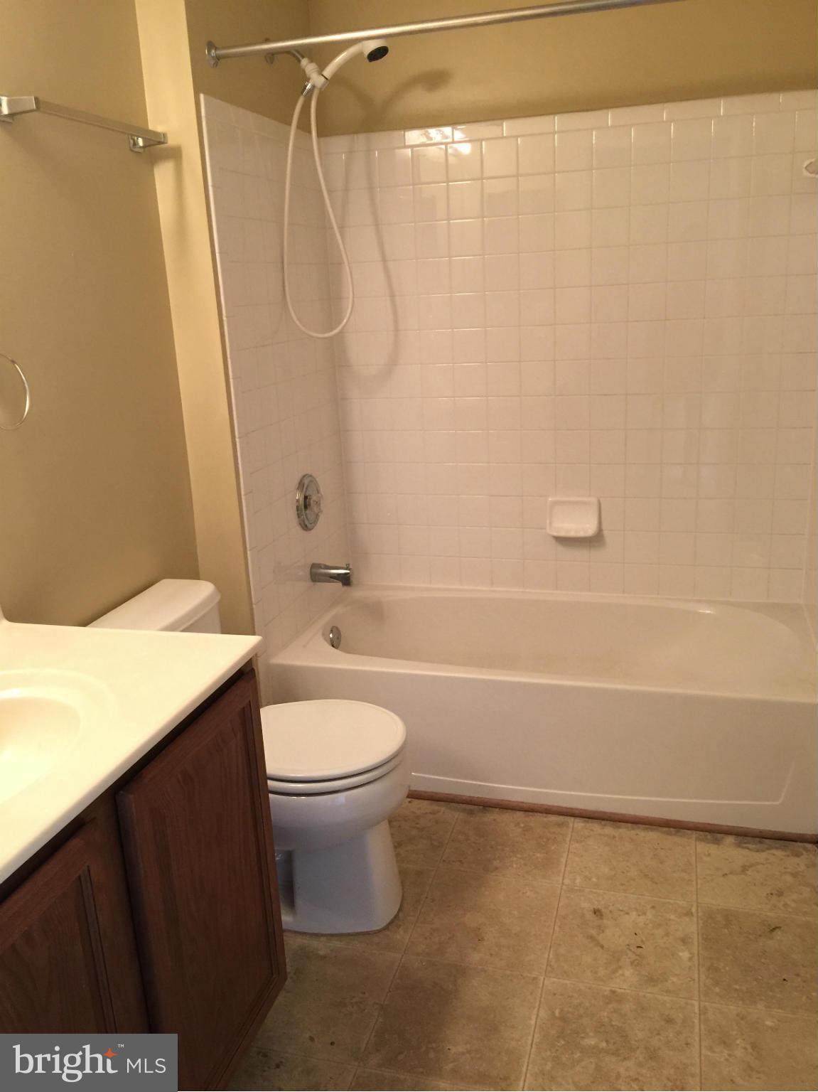 SEVEN OAKS - Residential Lease