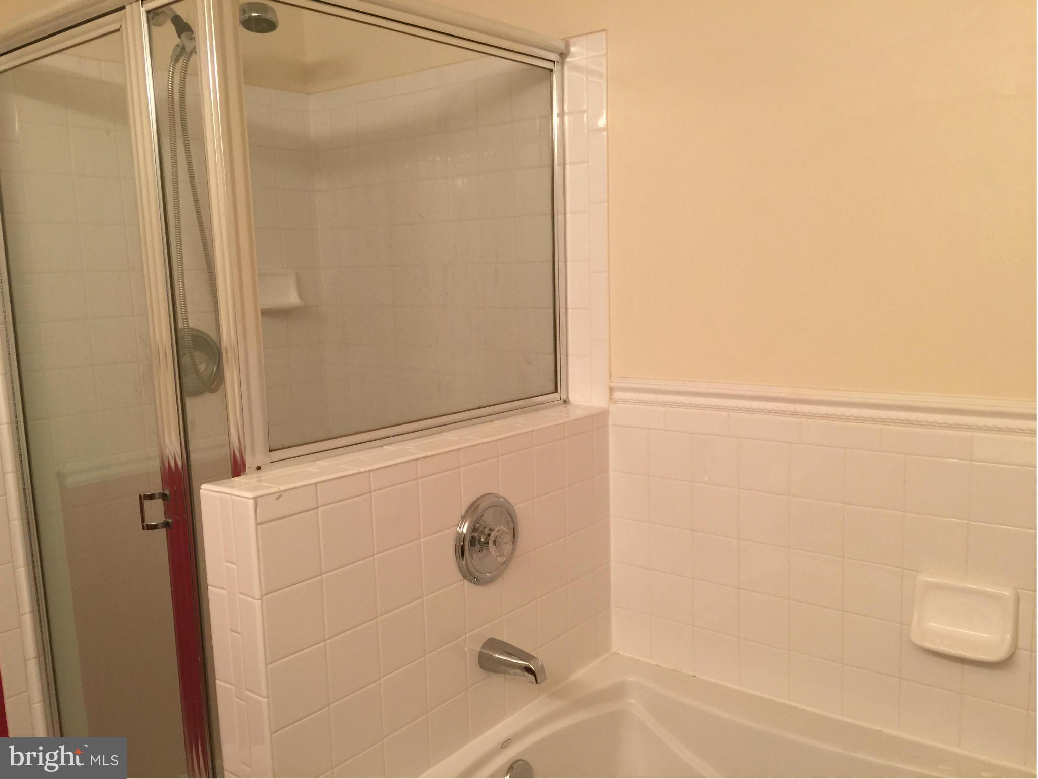 SEVEN OAKS - Residential Lease