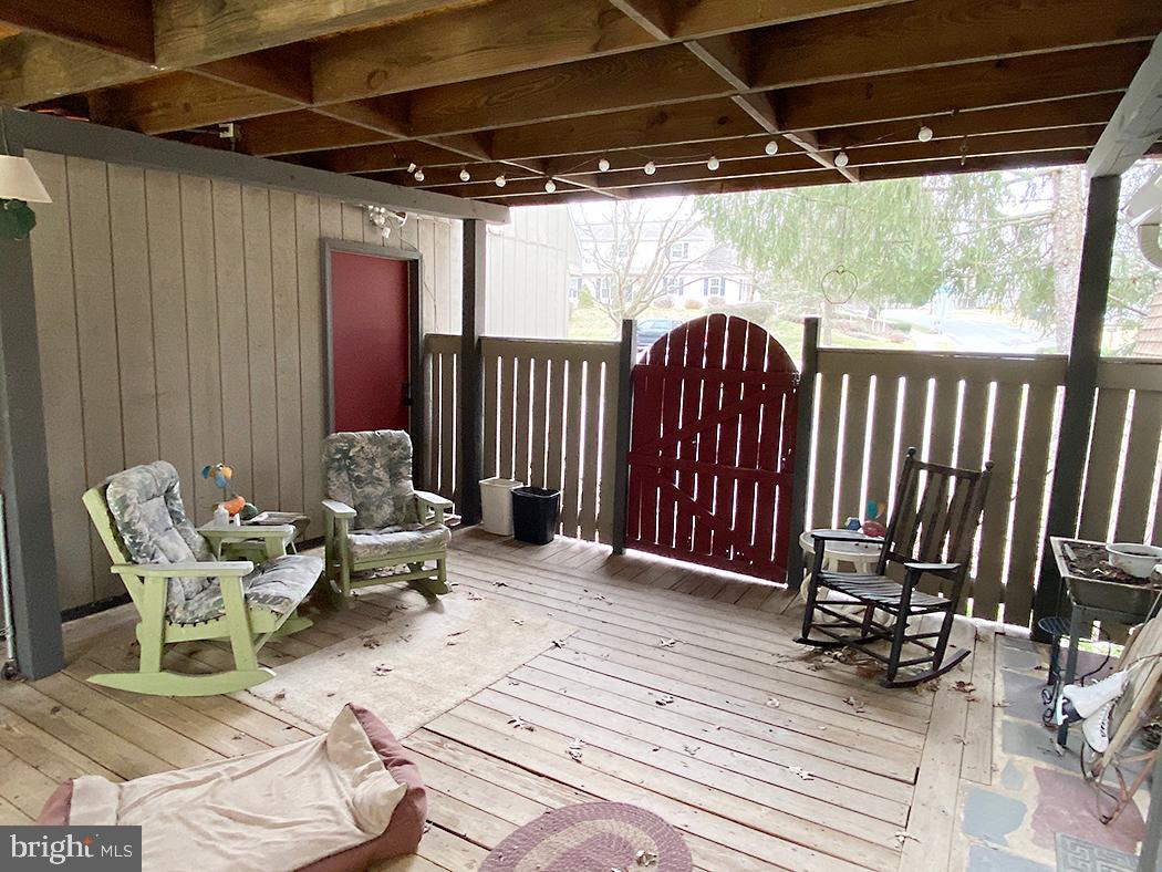 STONEWOOD PARK - Residential