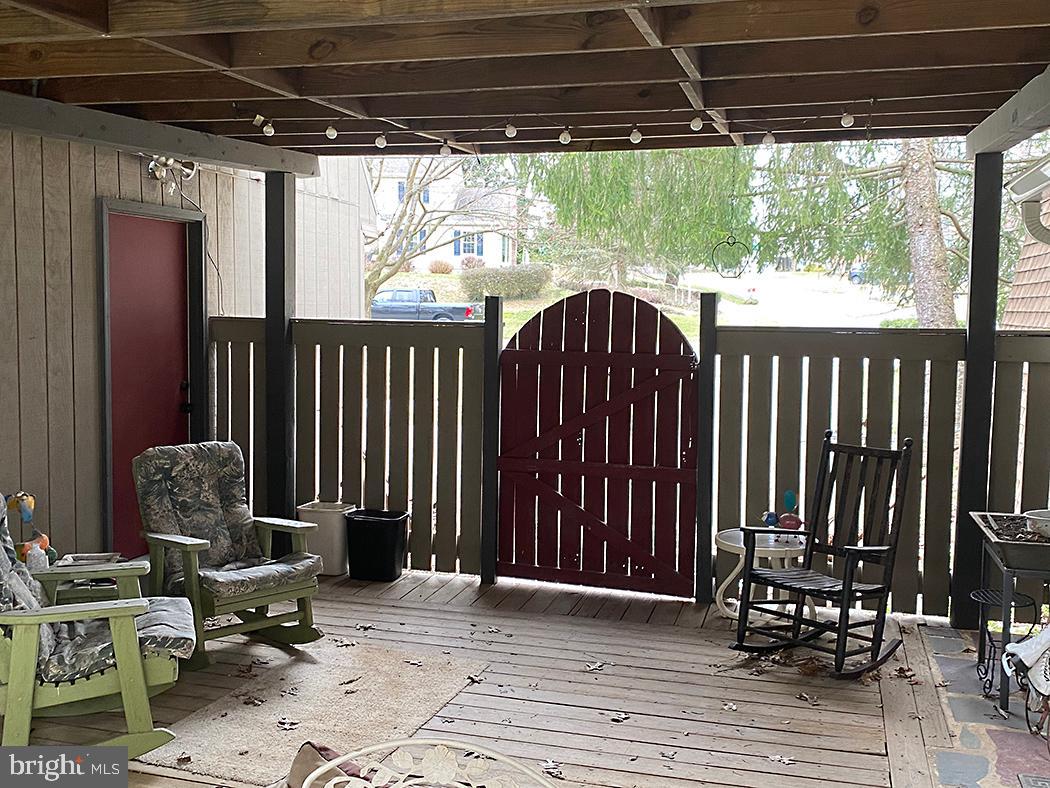 STONEWOOD PARK - Residential