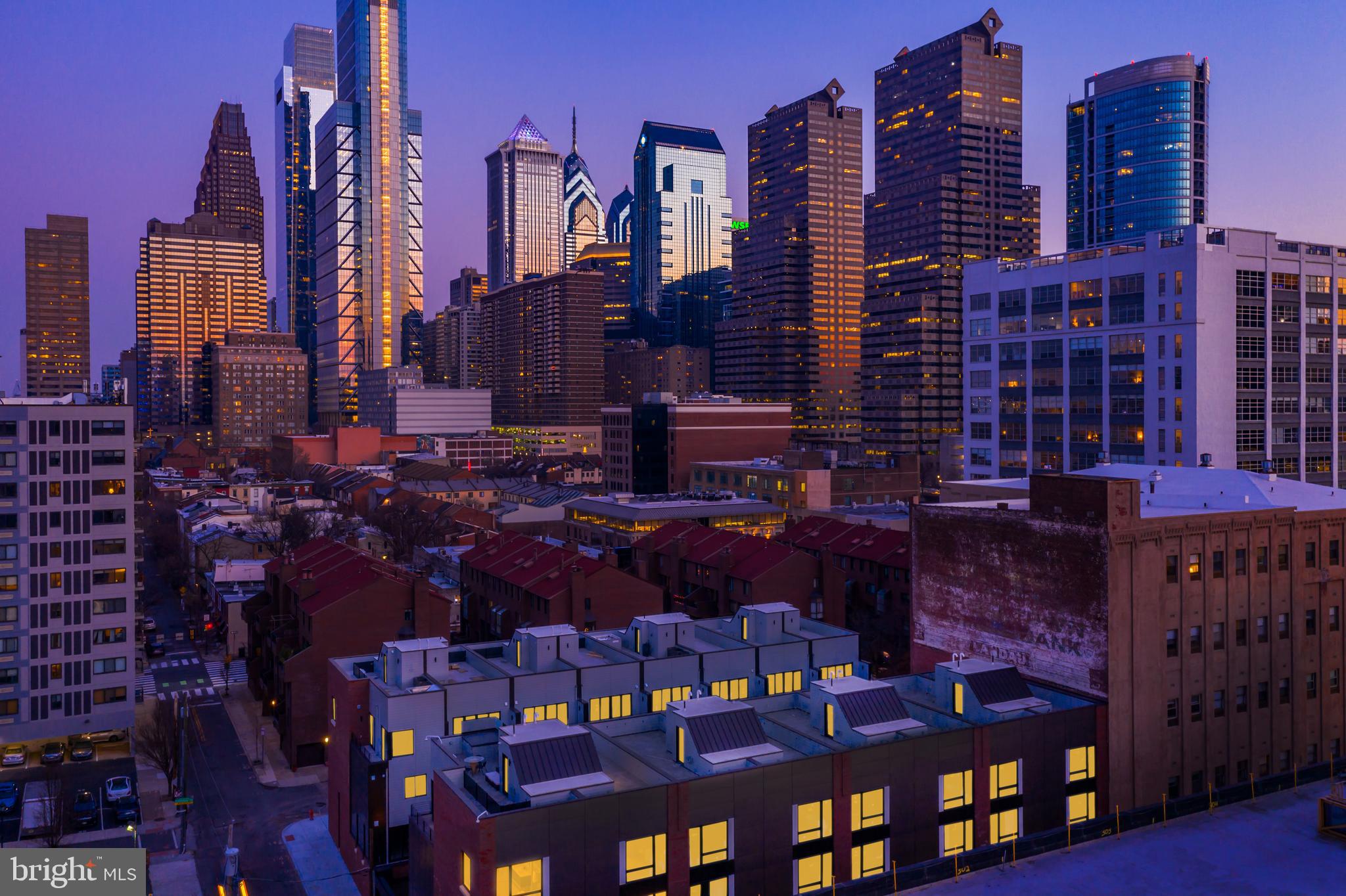 LOGAN SQUARE - Residential