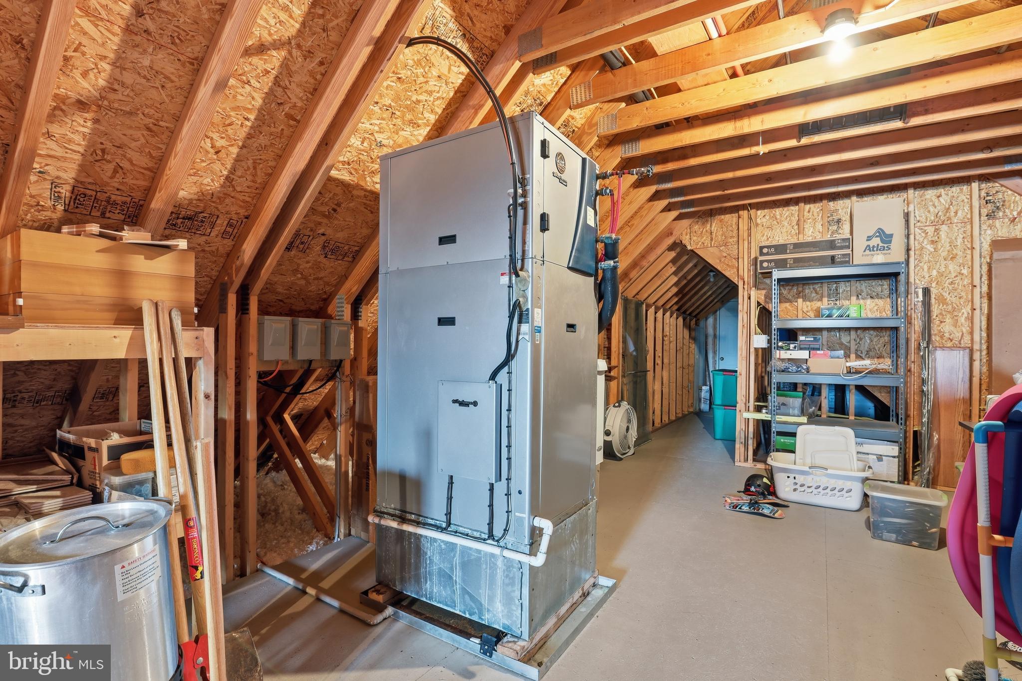 ROCKLAND HILLS - Residential