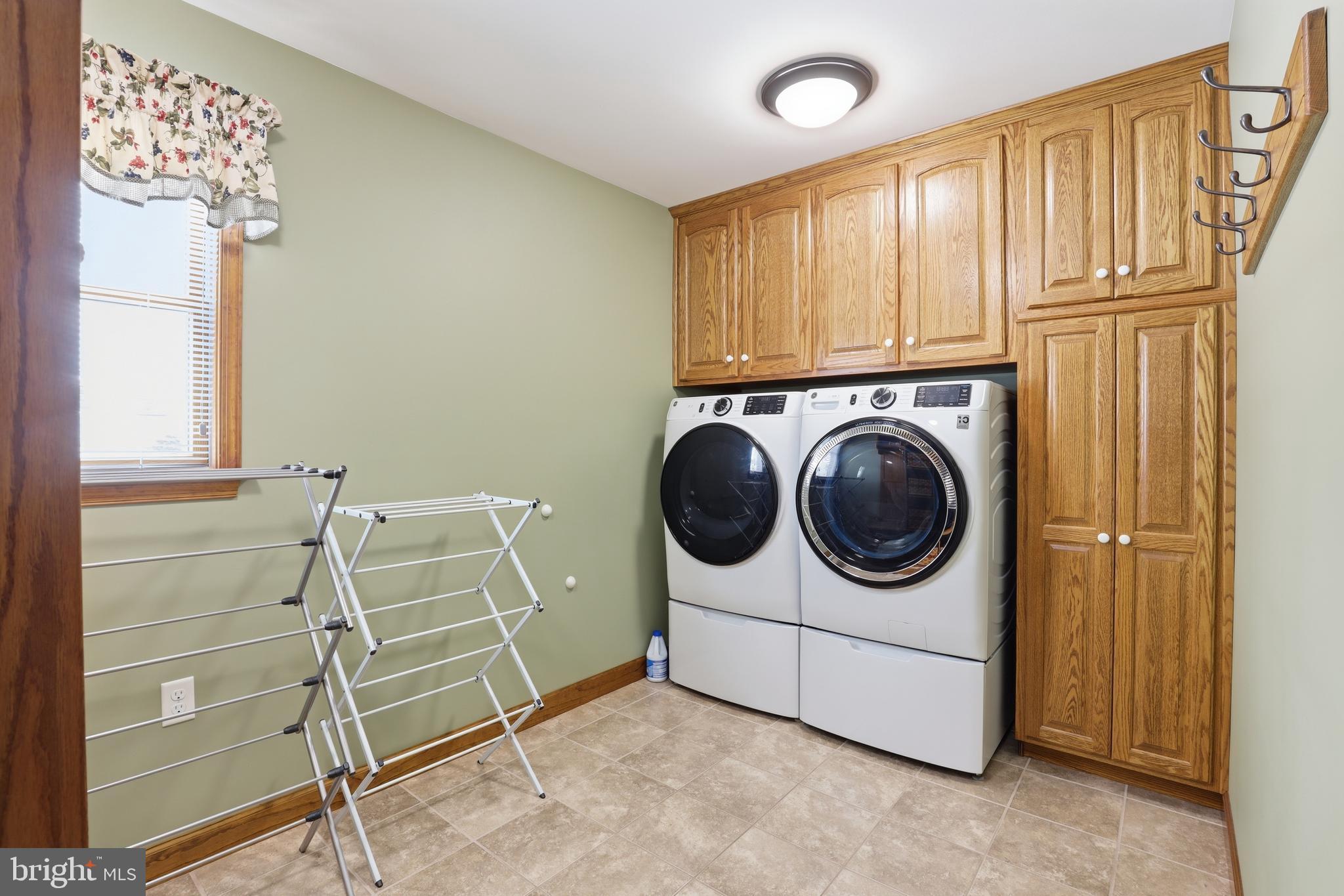 ROCKLAND HILLS - Residential