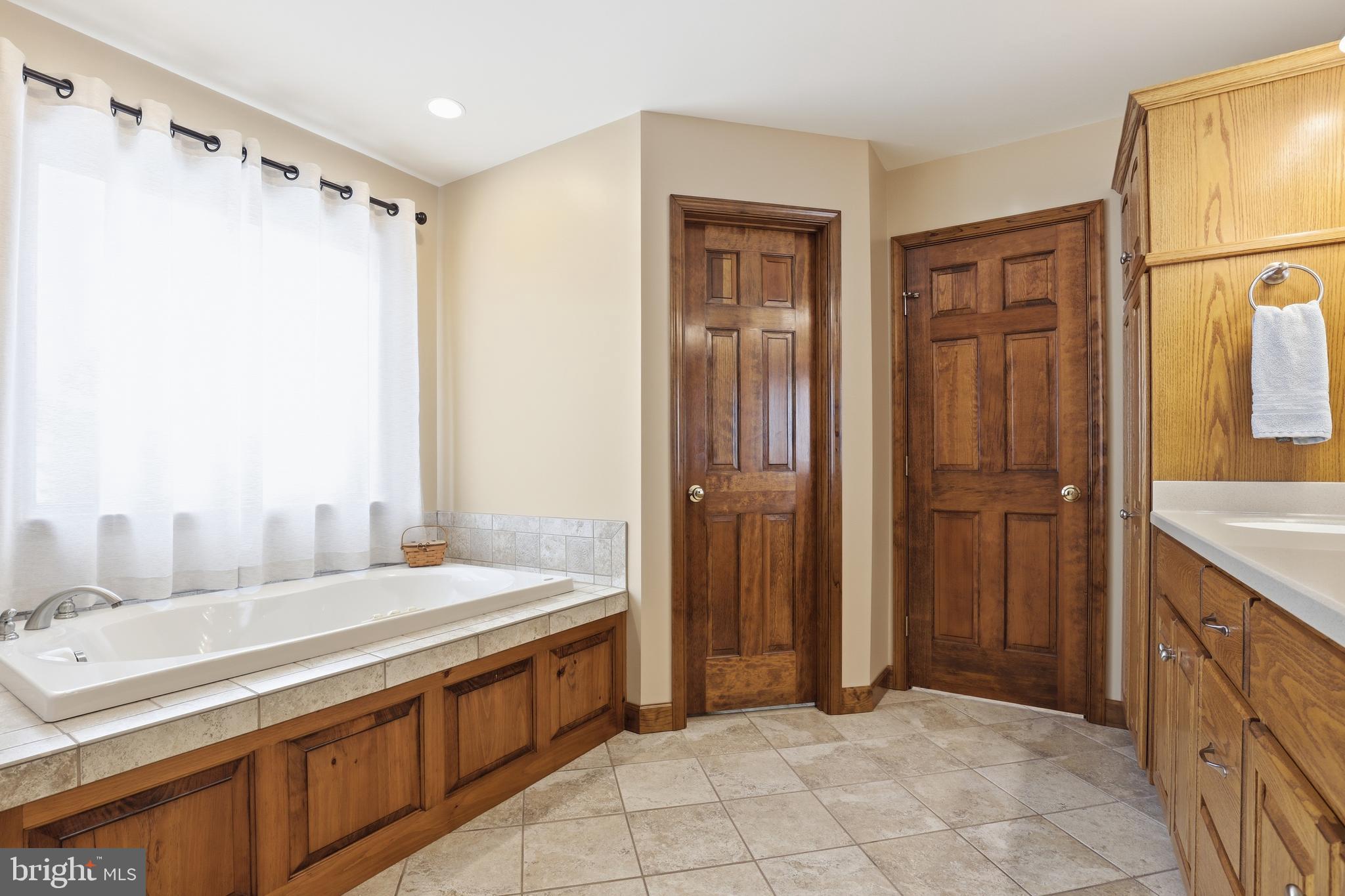 ROCKLAND HILLS - Residential