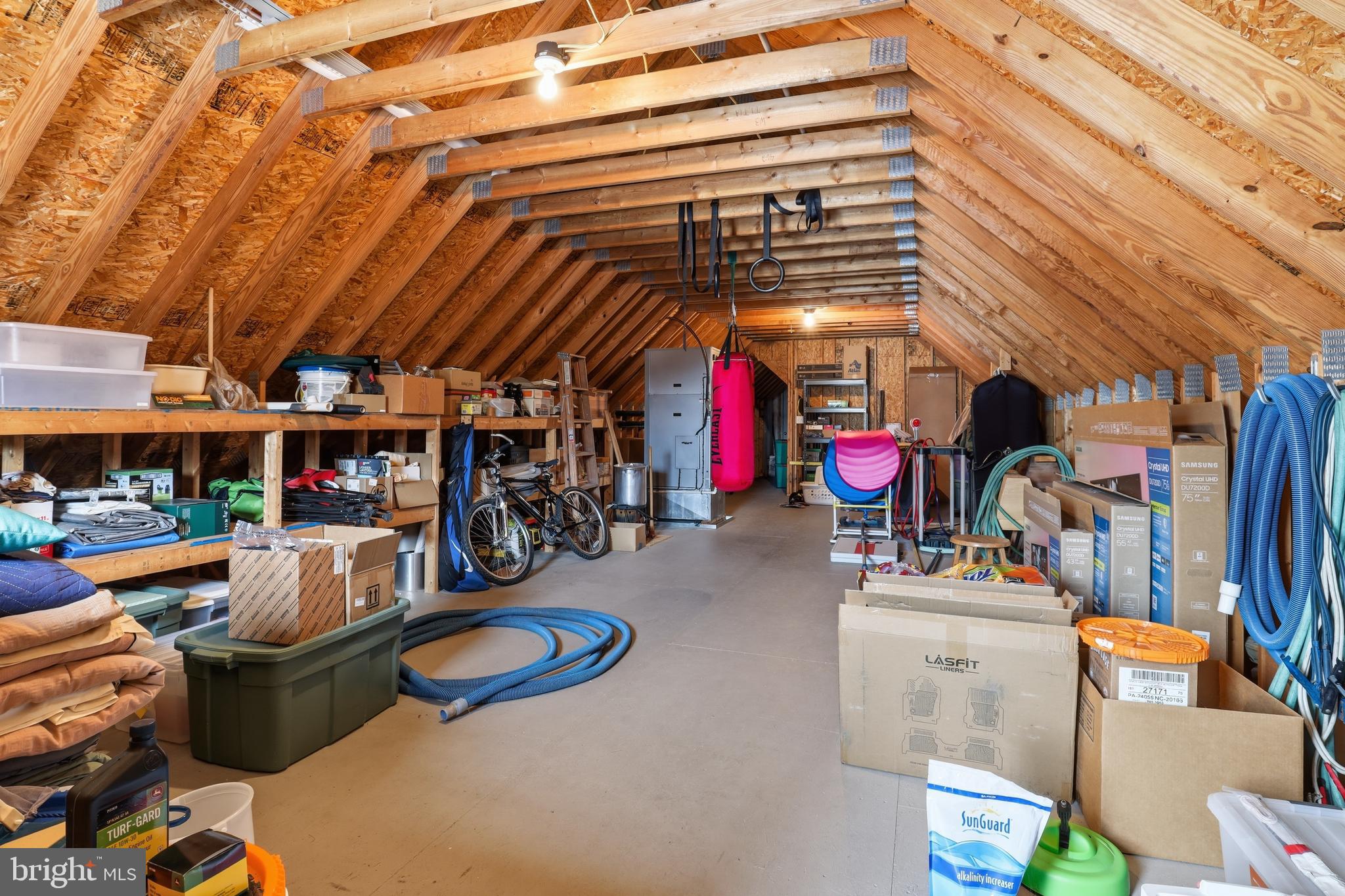 ROCKLAND HILLS - Residential