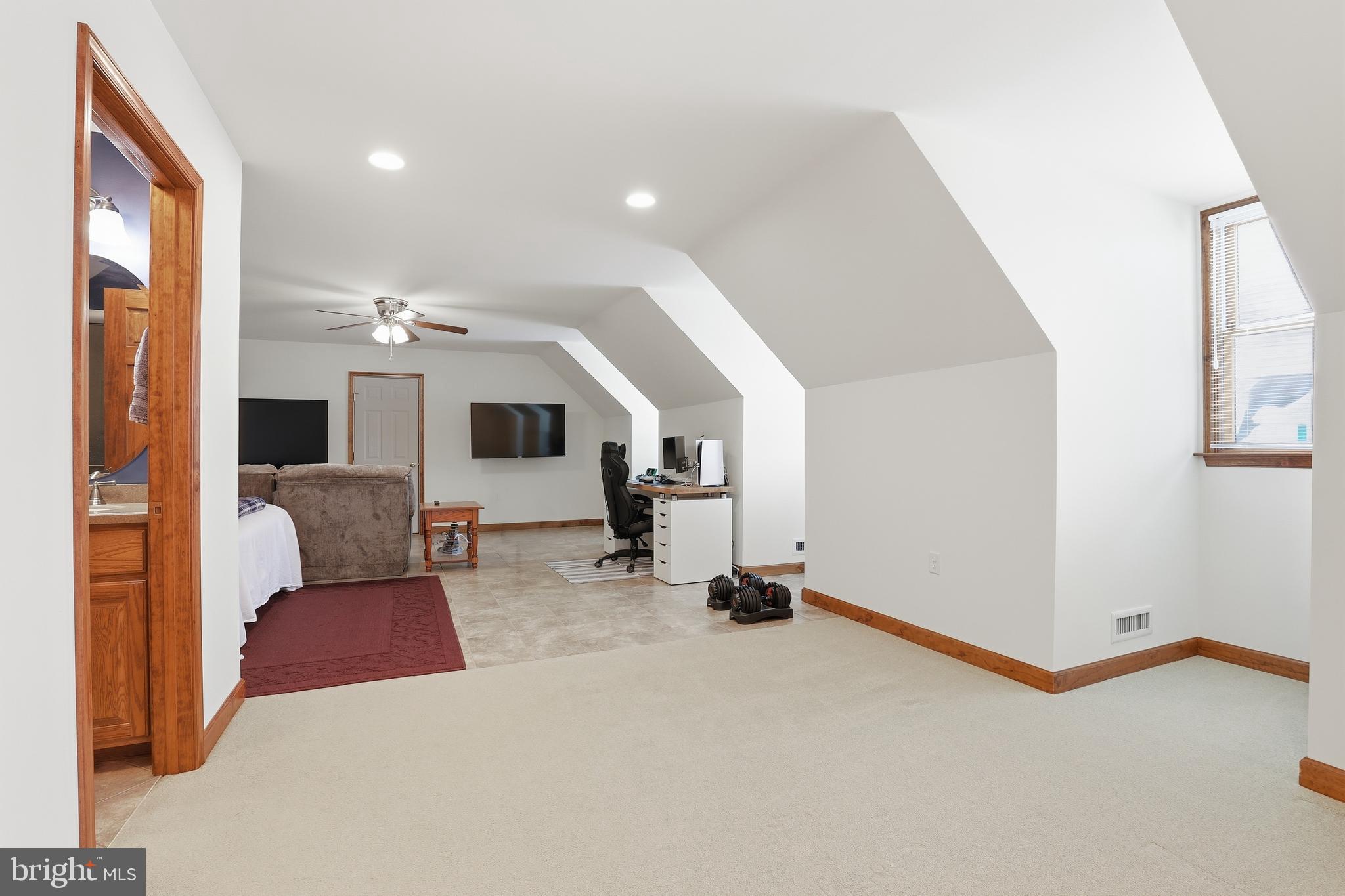 ROCKLAND HILLS - Residential