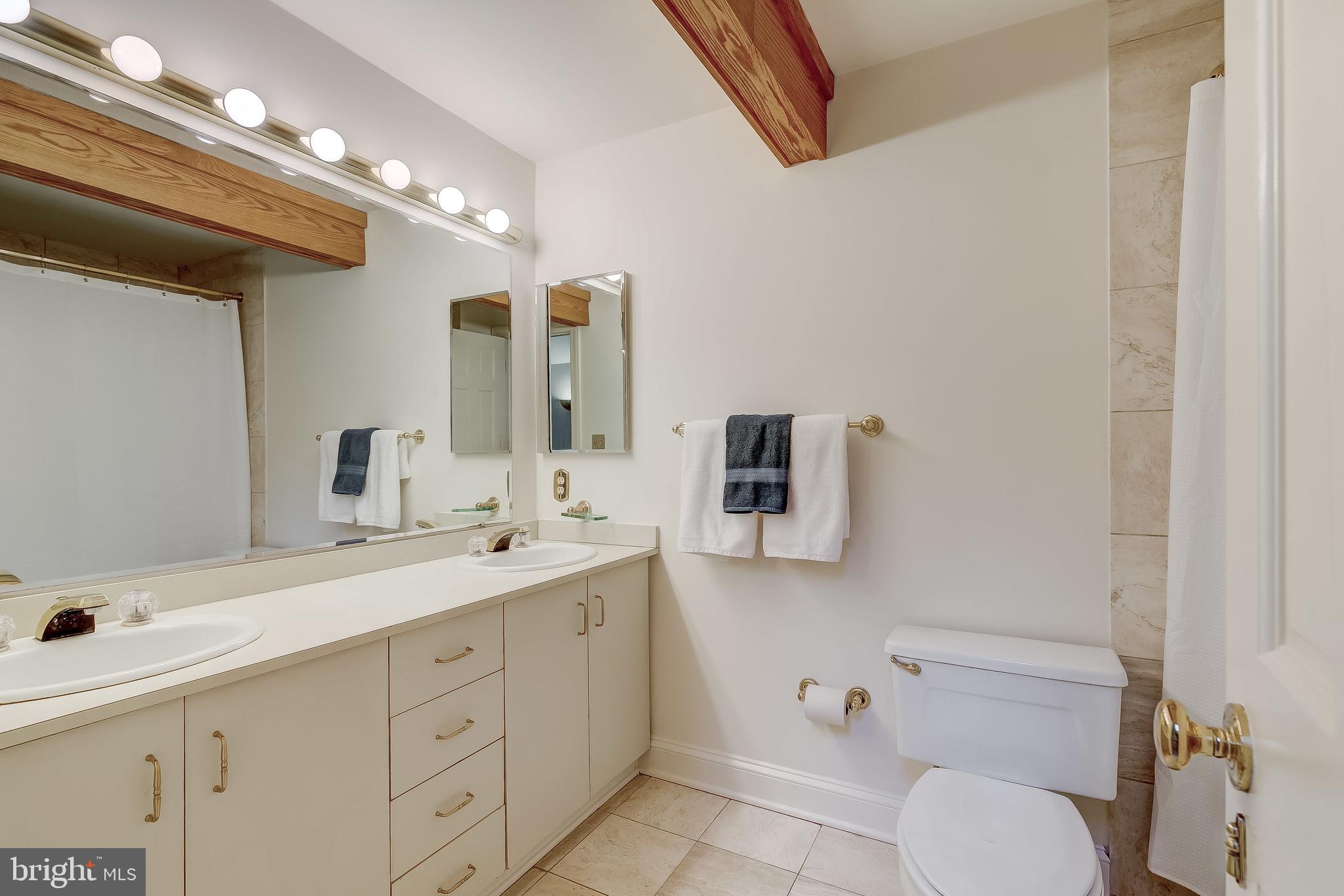 RUXTON - Residential