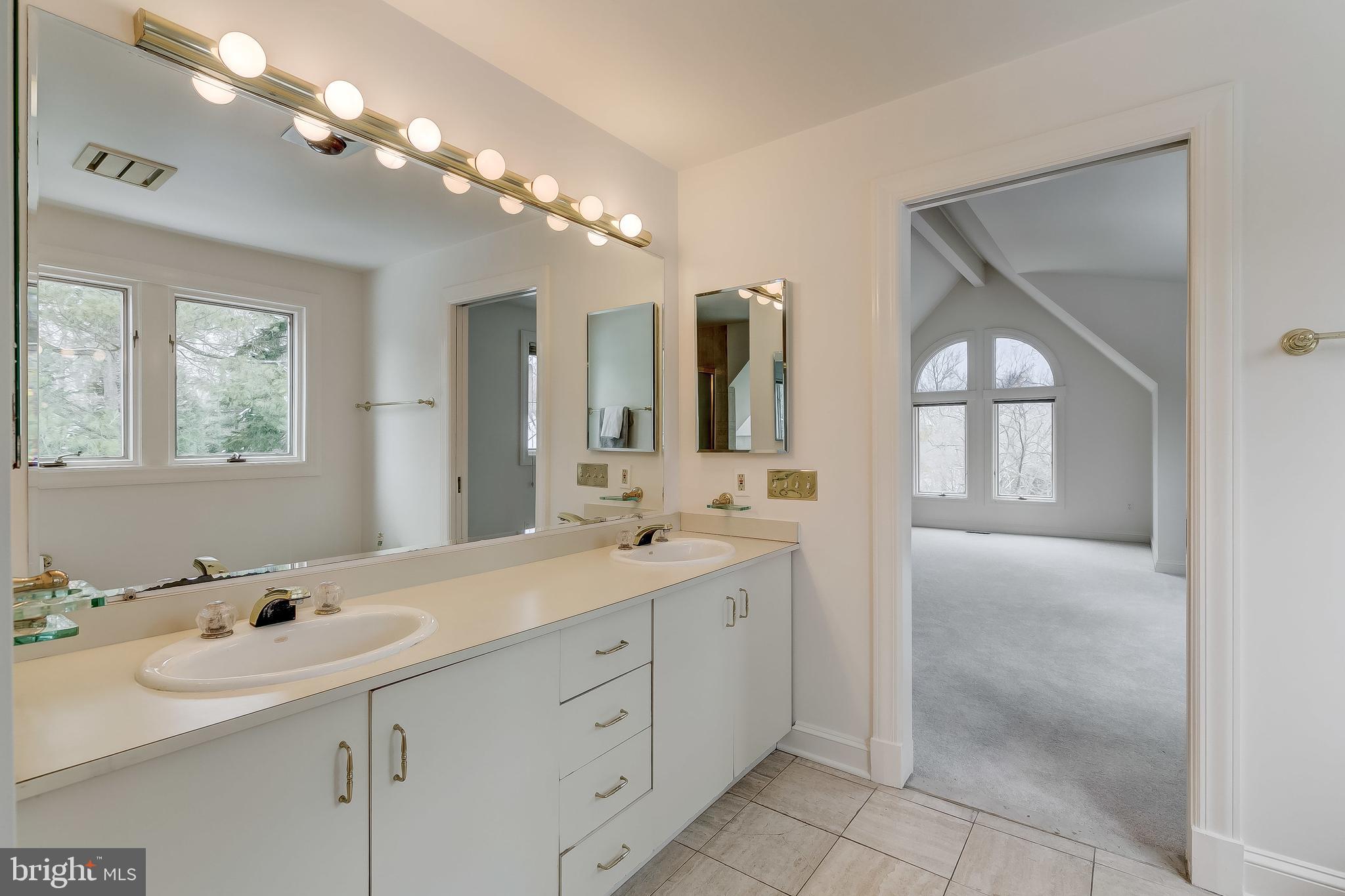 RUXTON - Residential