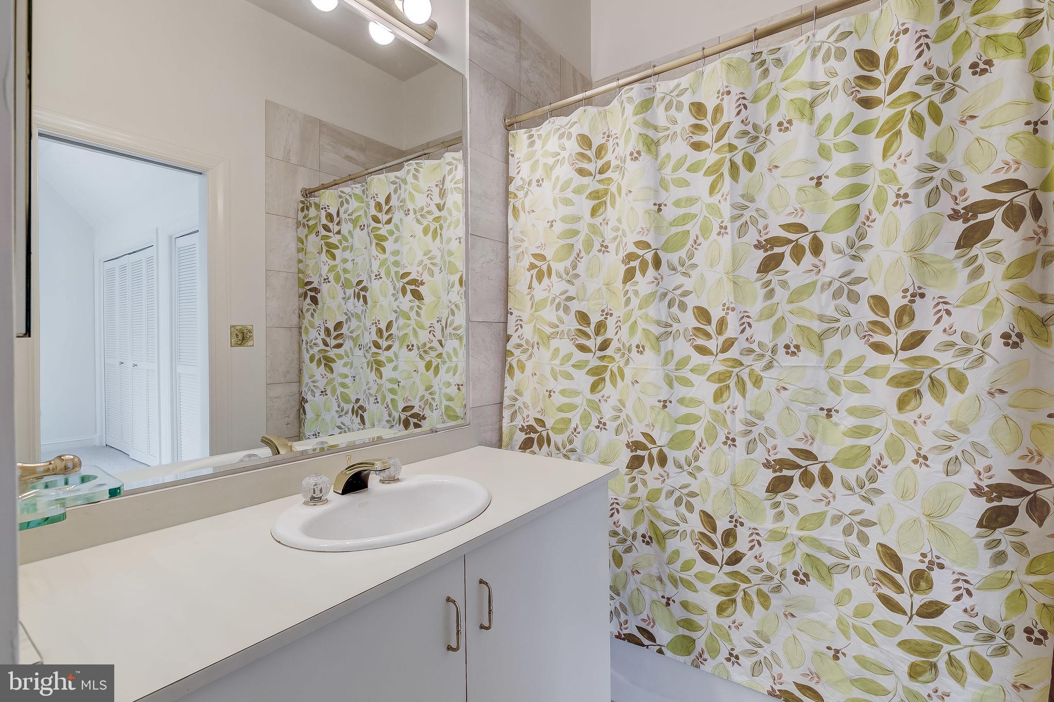 RUXTON - Residential