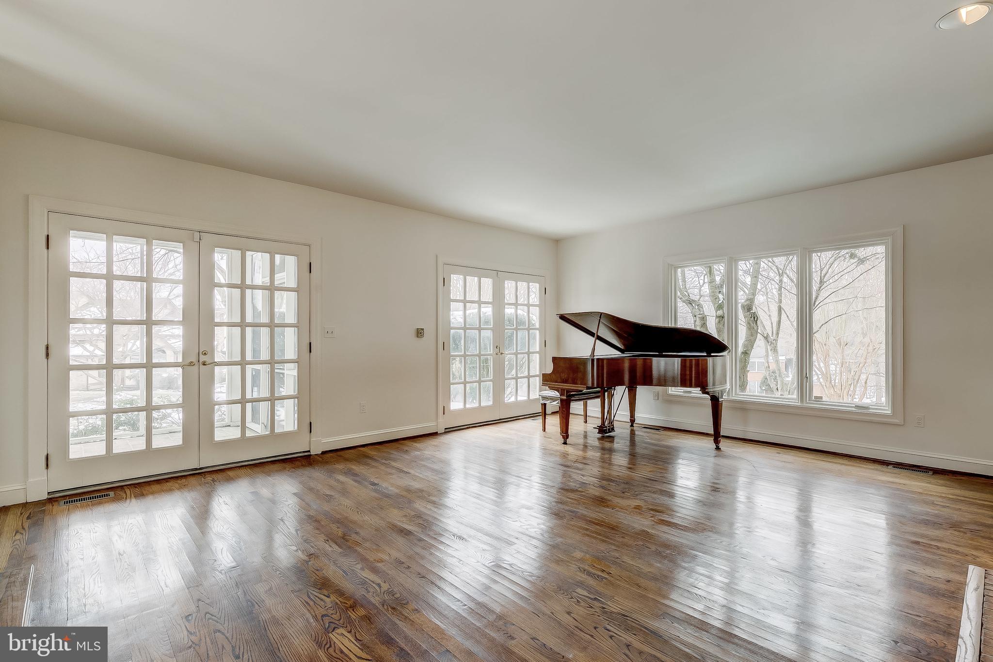 RUXTON - Residential