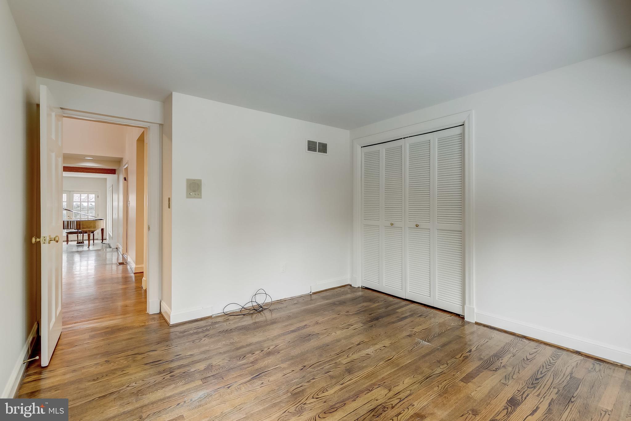 RUXTON - Residential