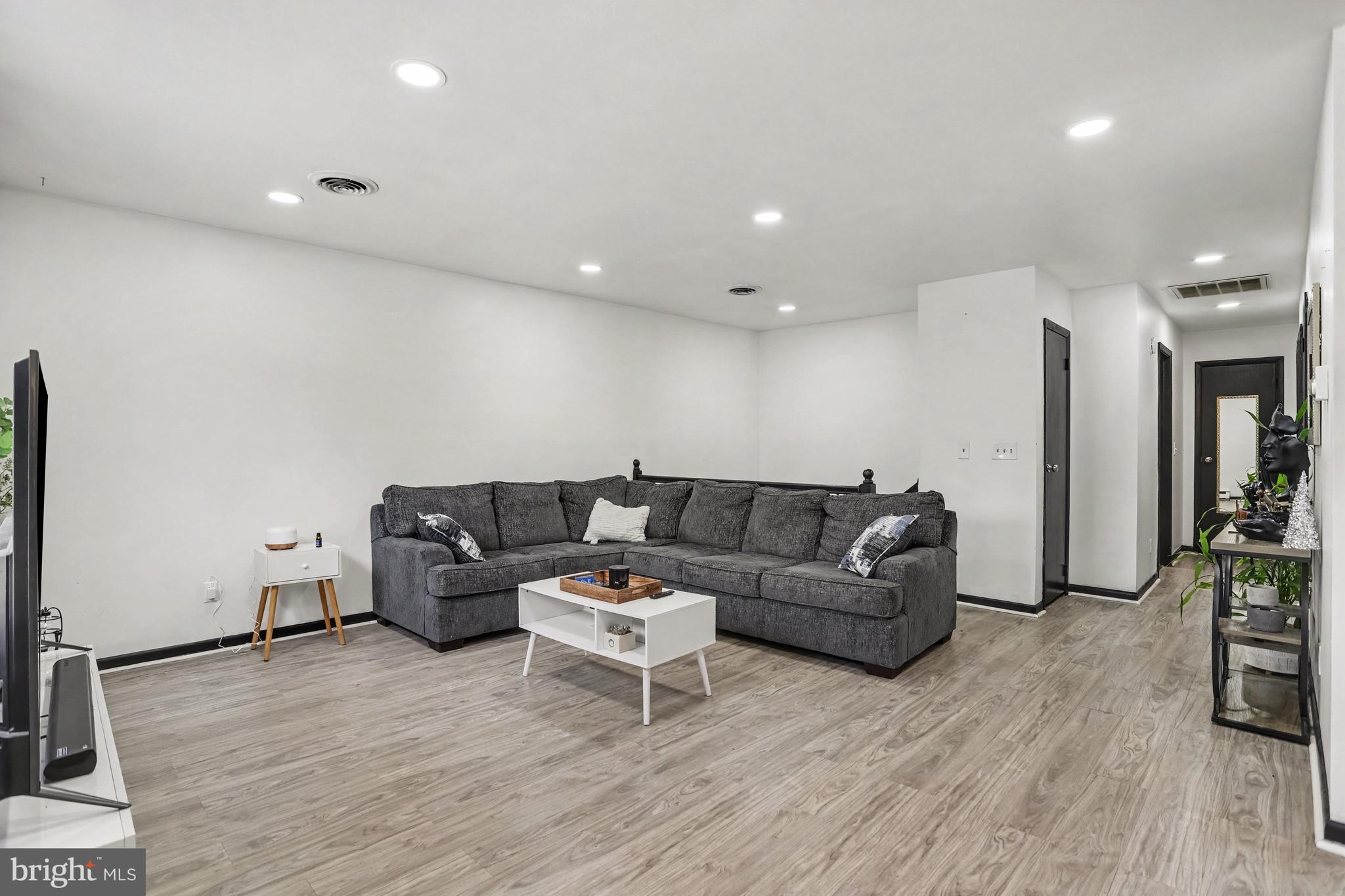 373 OAKLYN ROAD