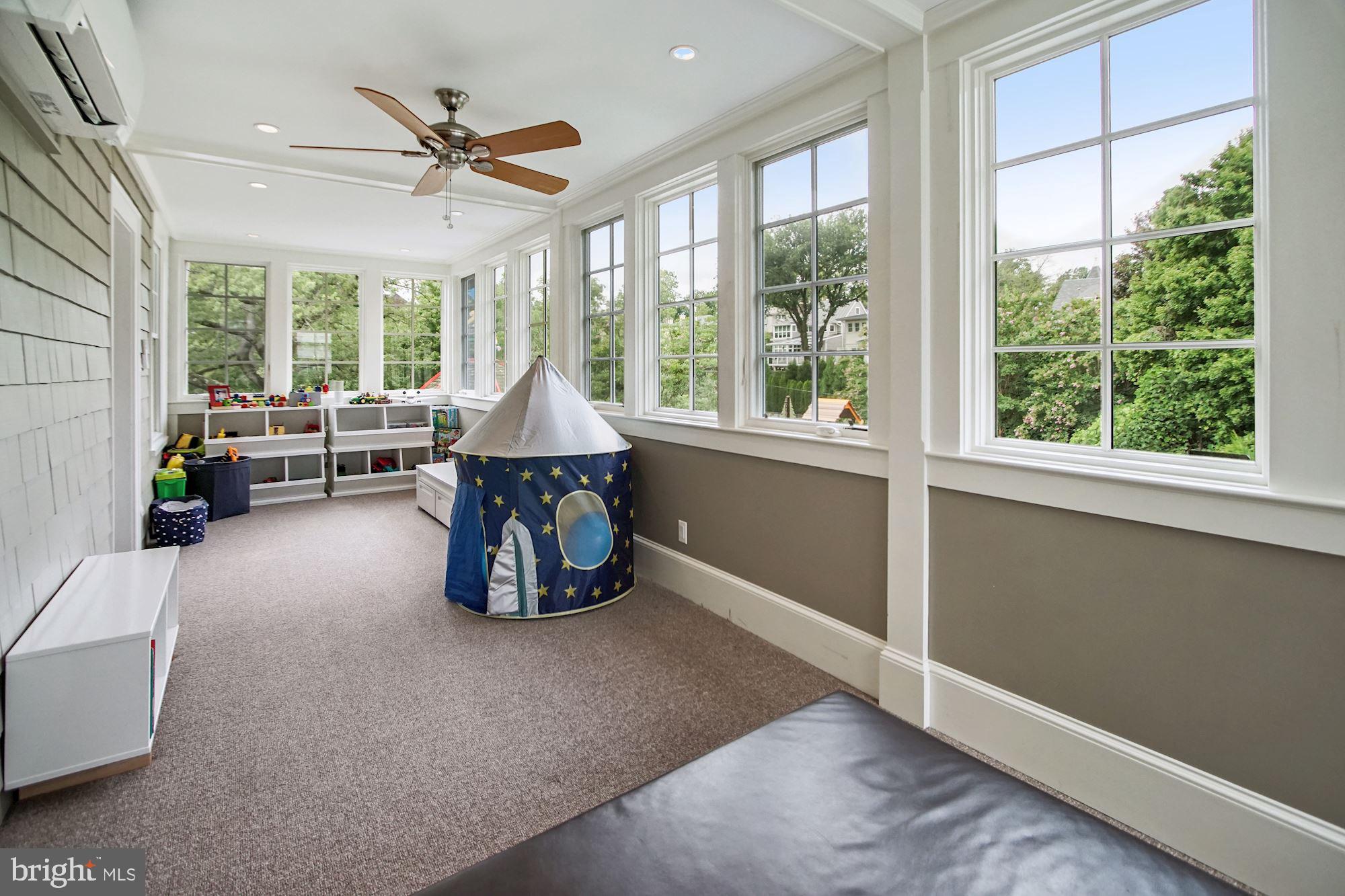 CLEVELAND PARK - Residential