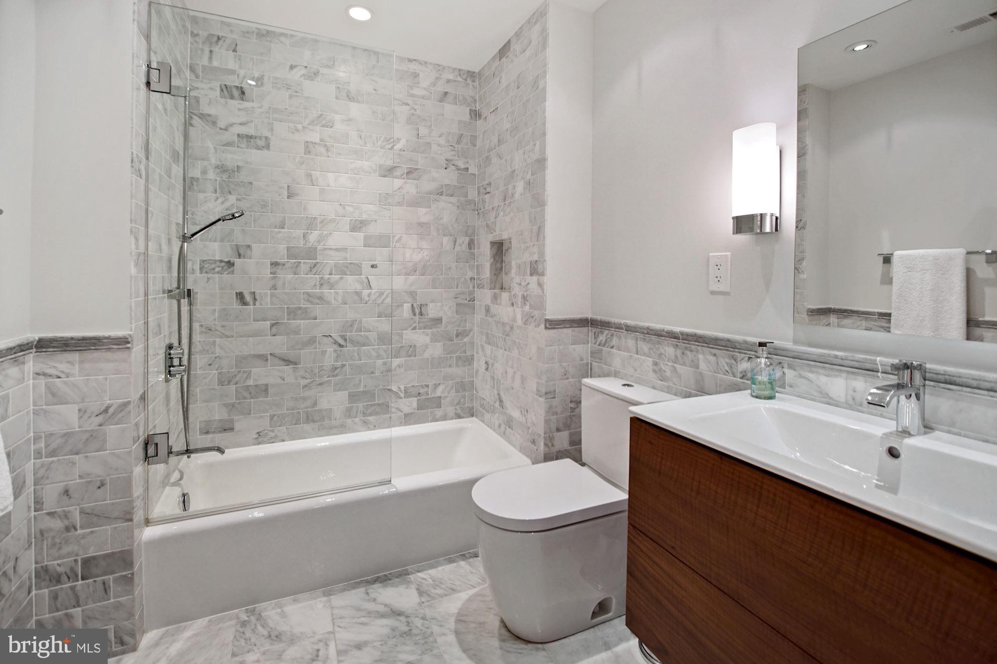 CLEVELAND PARK - Residential