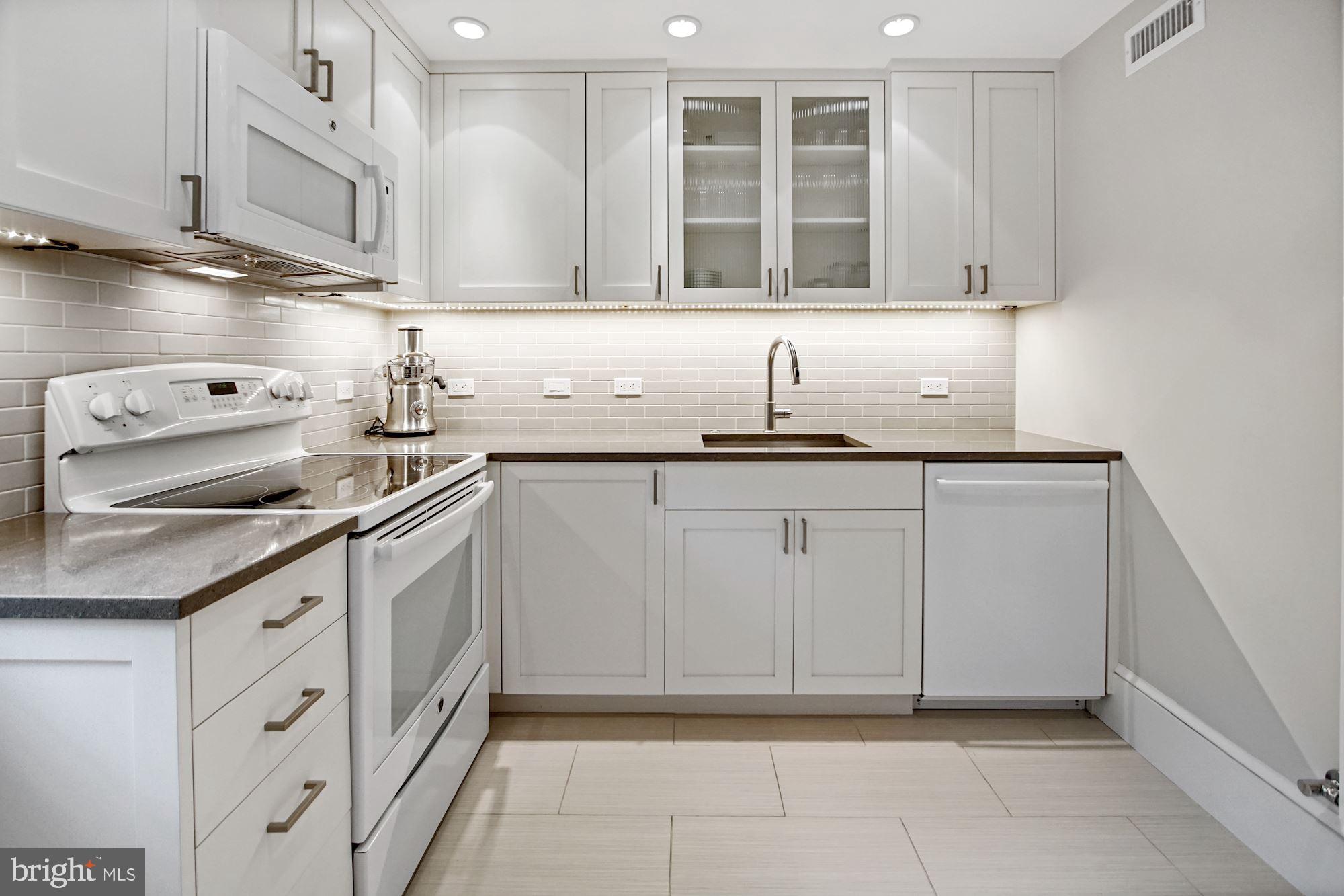 CLEVELAND PARK - Residential