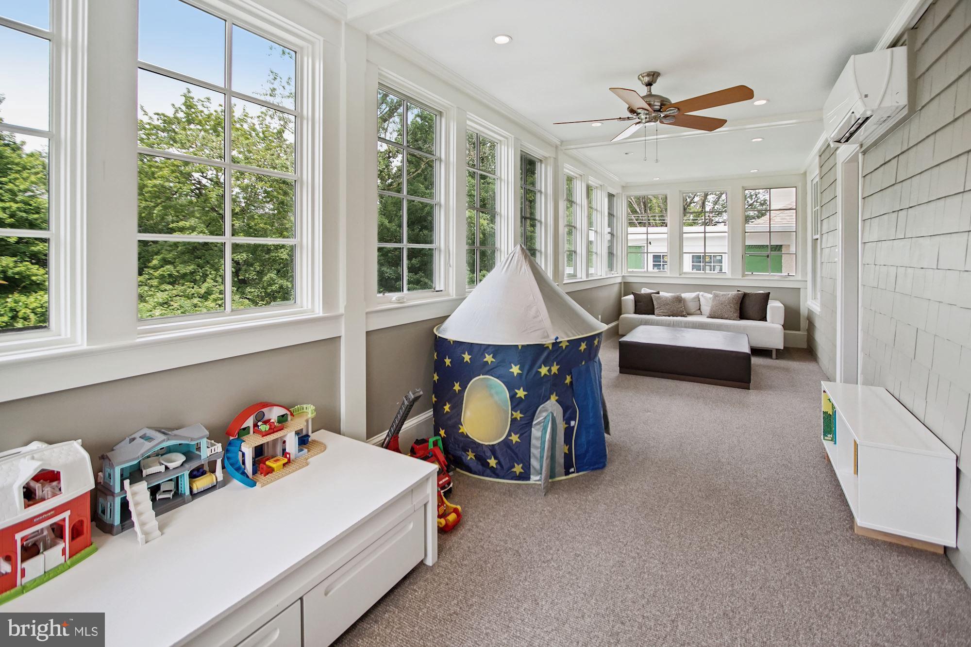 CLEVELAND PARK - Residential