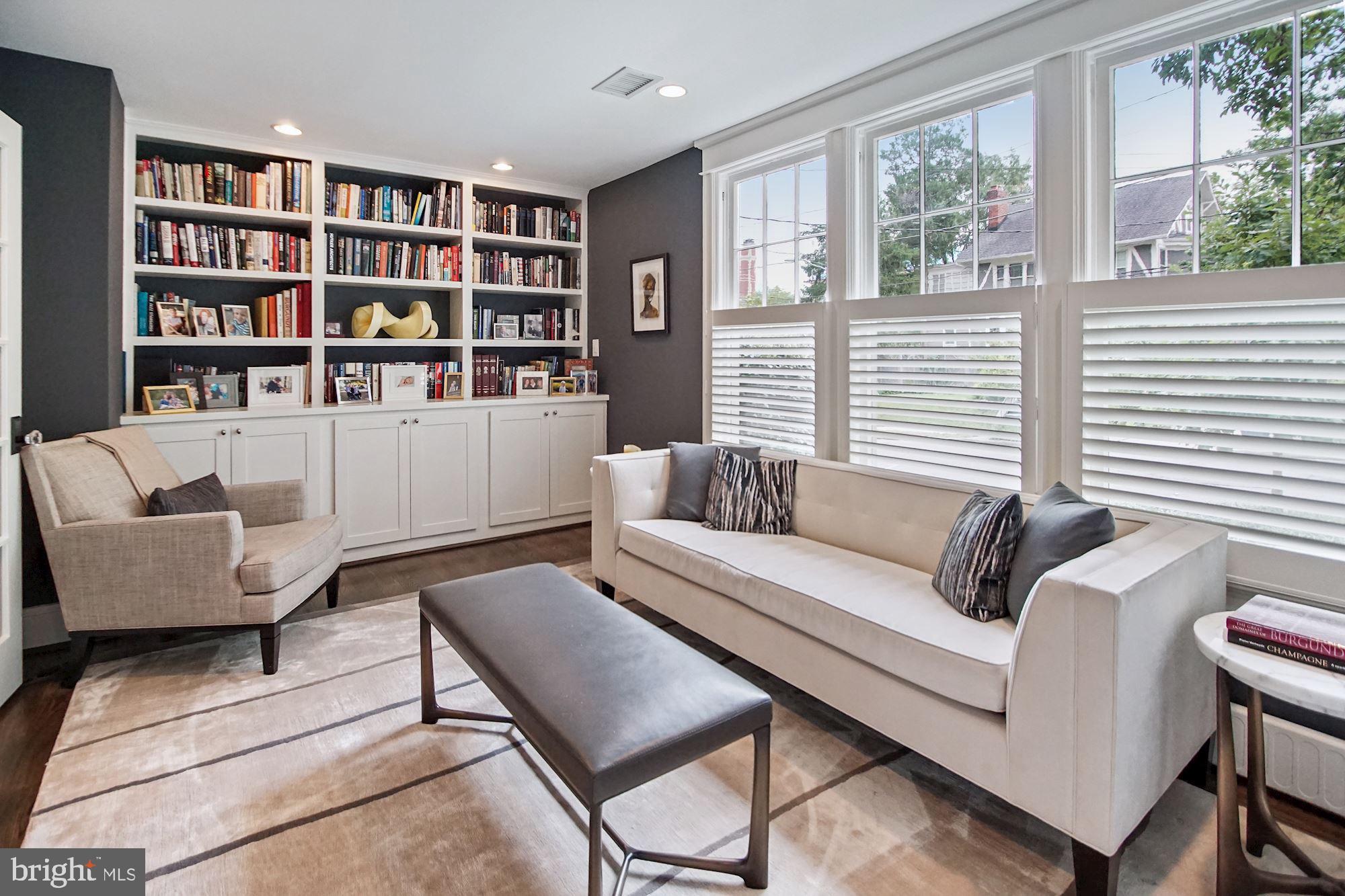CLEVELAND PARK - Residential