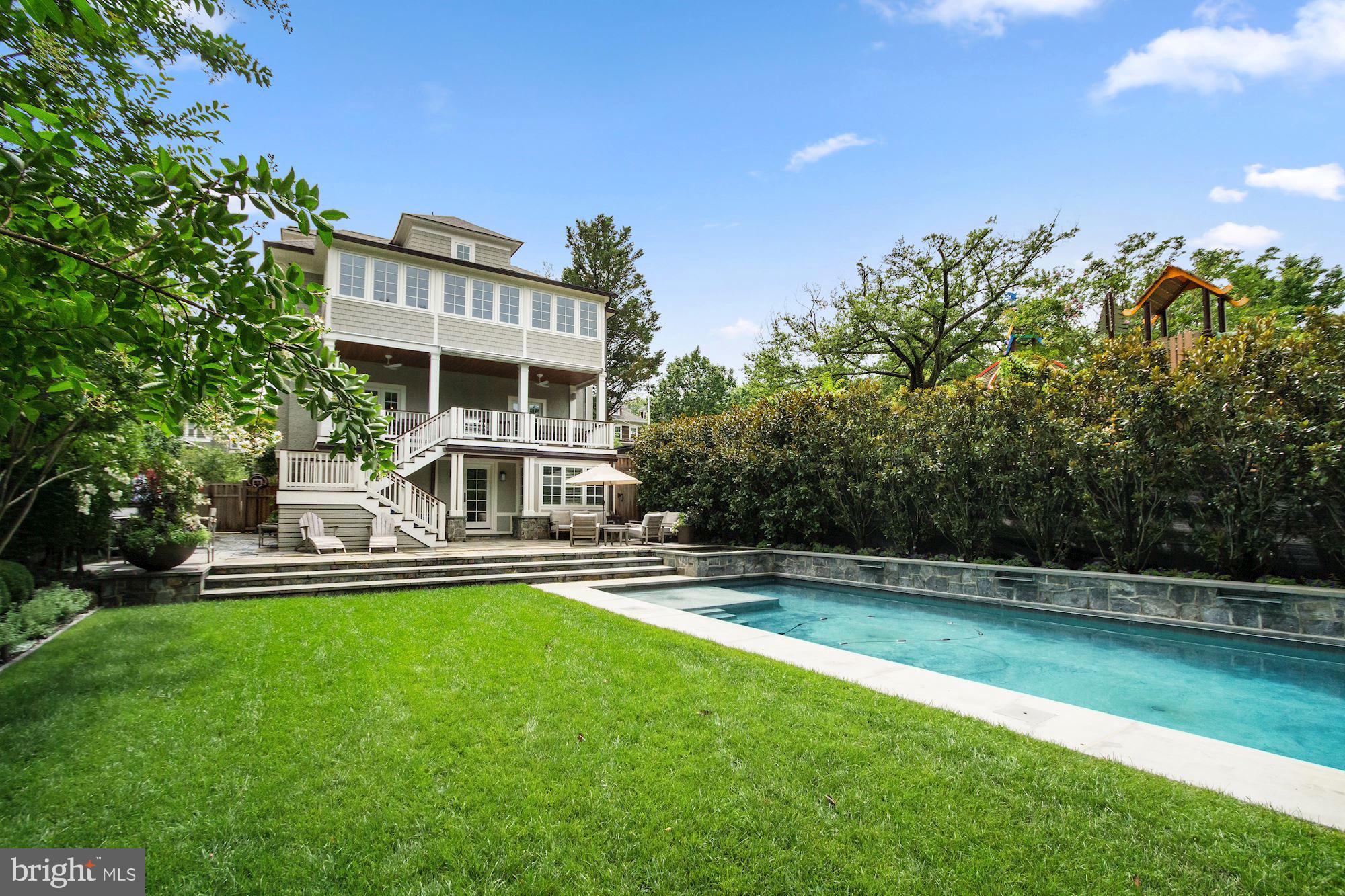 CLEVELAND PARK - Residential