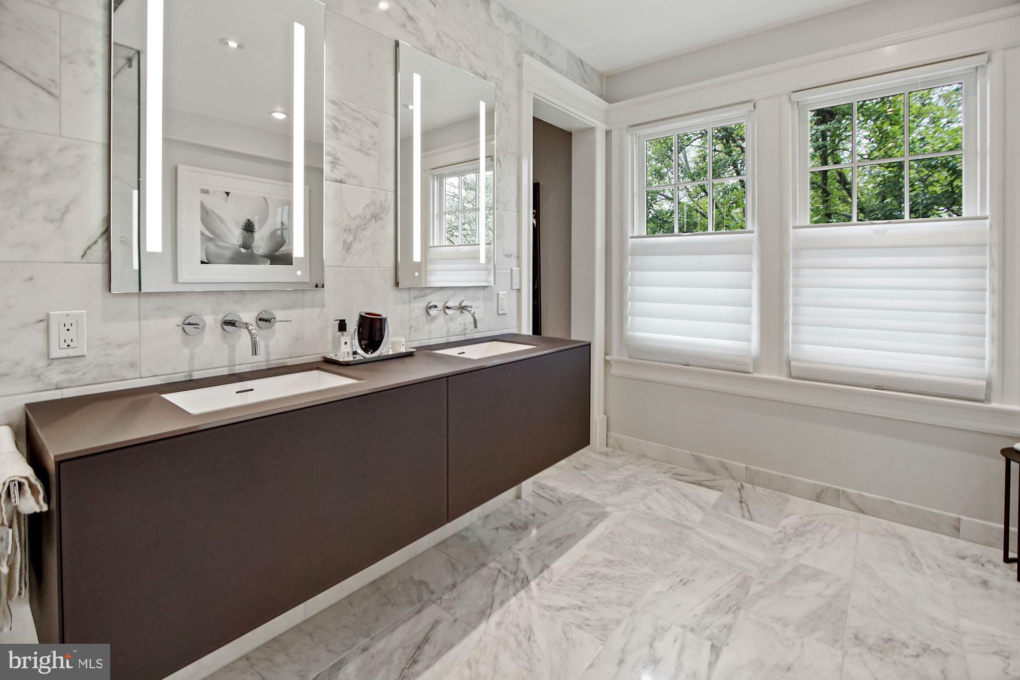 CLEVELAND PARK - Residential