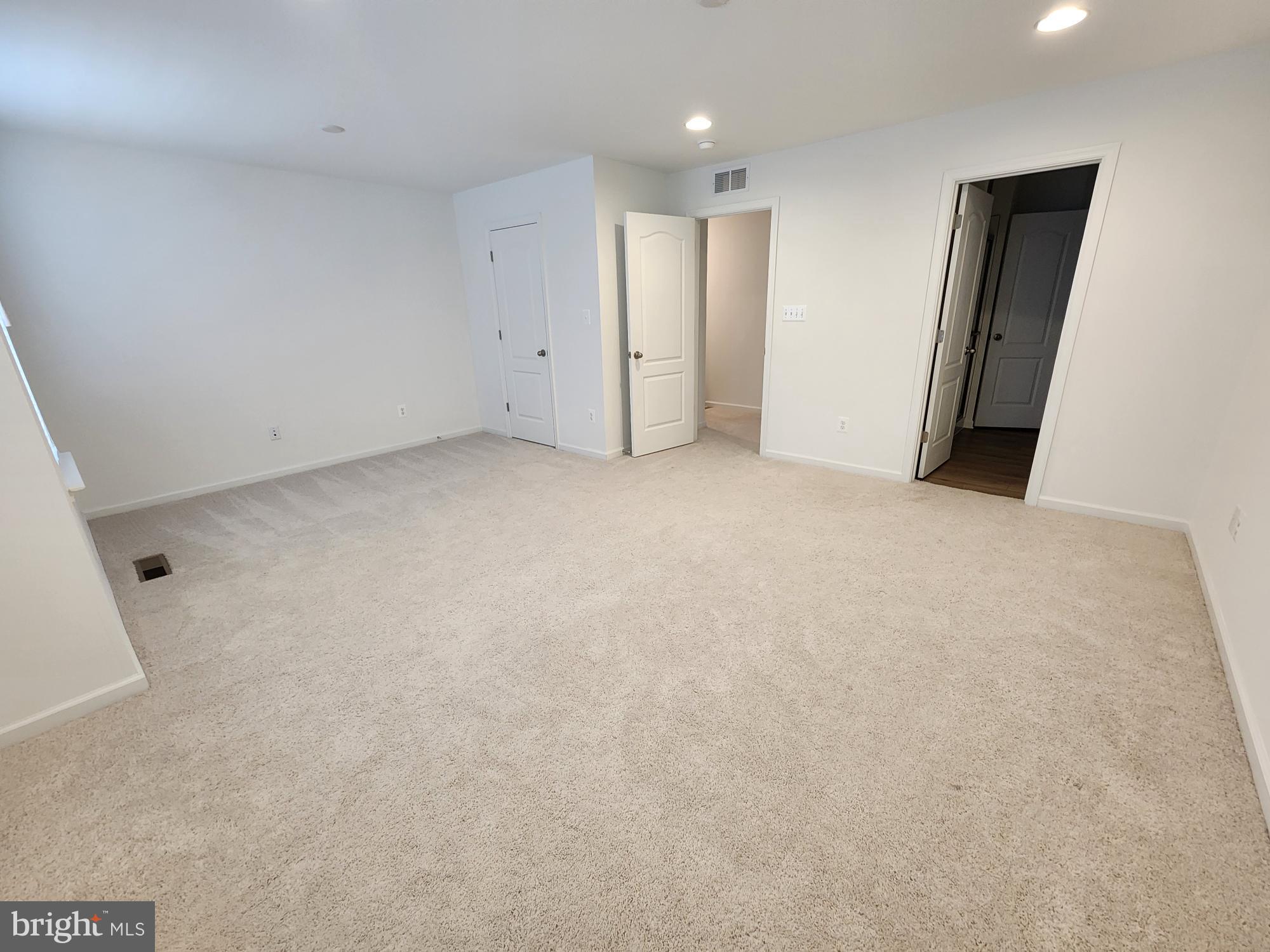 MARTINSBURG STATION - Residential Lease