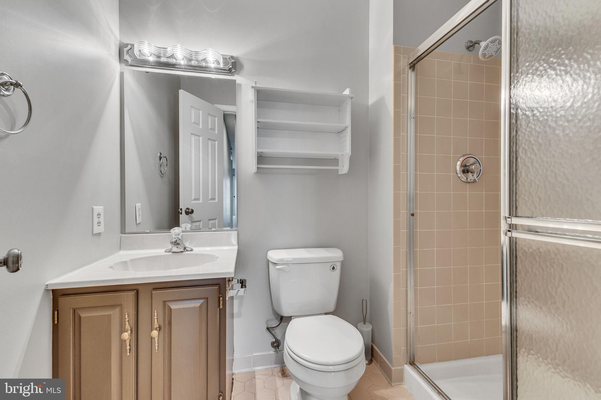 KINGSTOWNE - Residential Lease