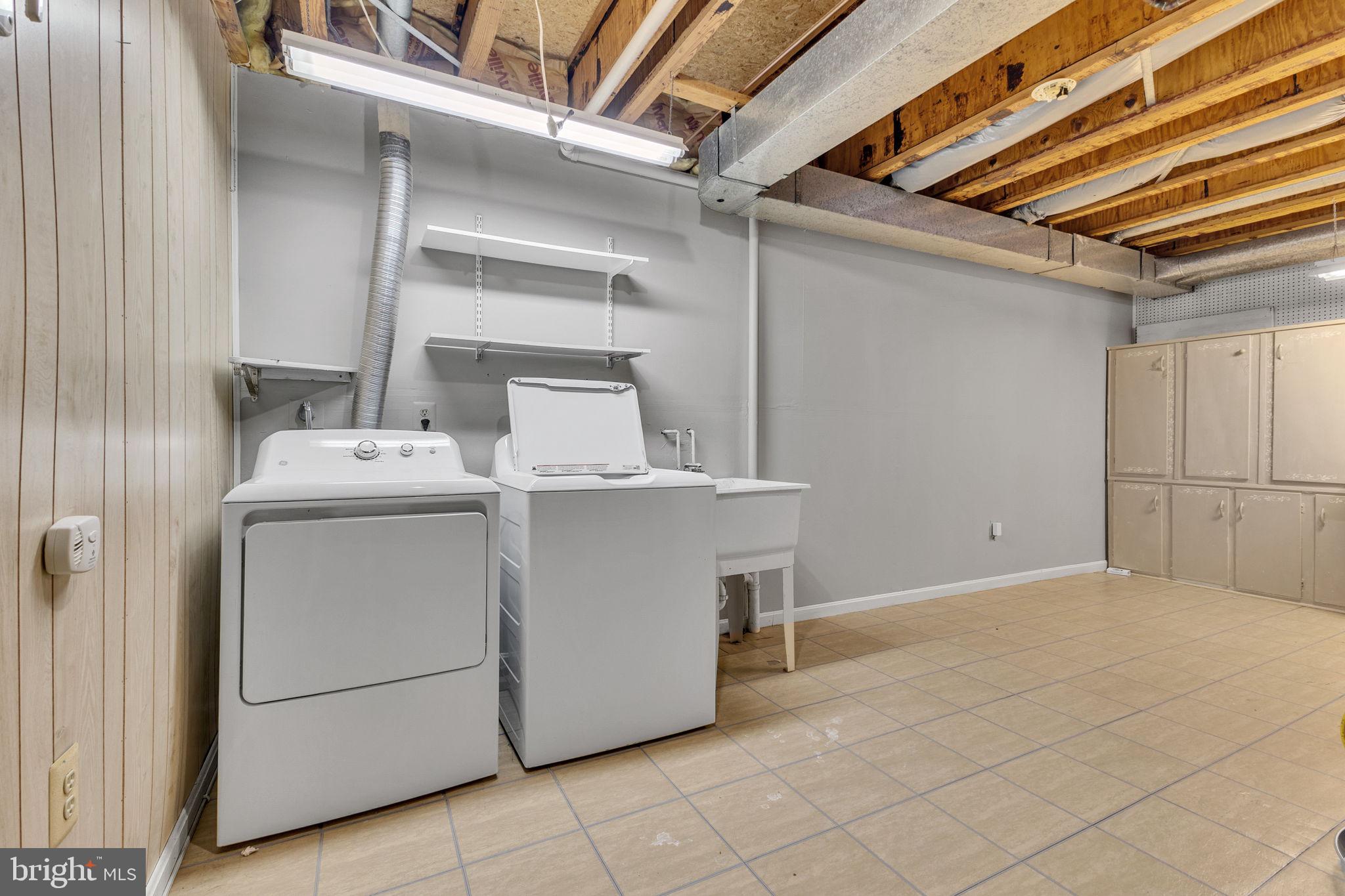 KINGSTOWNE - Residential Lease