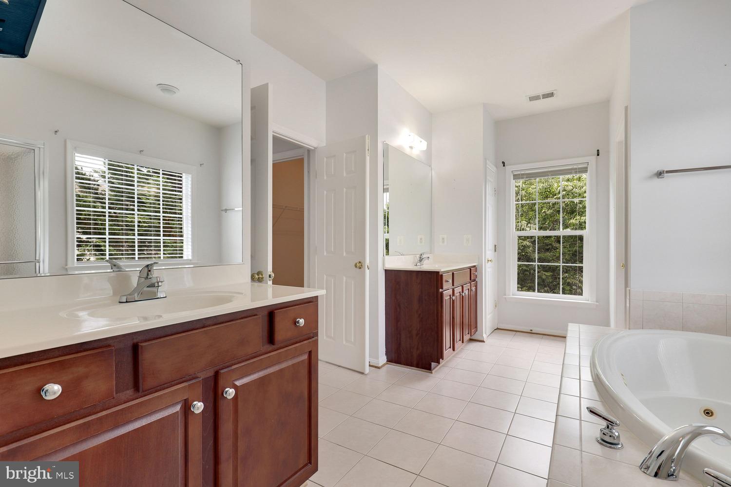 CROSSMAN CREEK - Residential