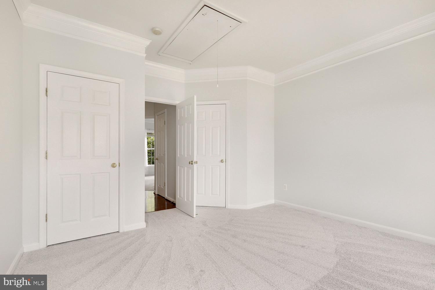 CROSSMAN CREEK - Residential