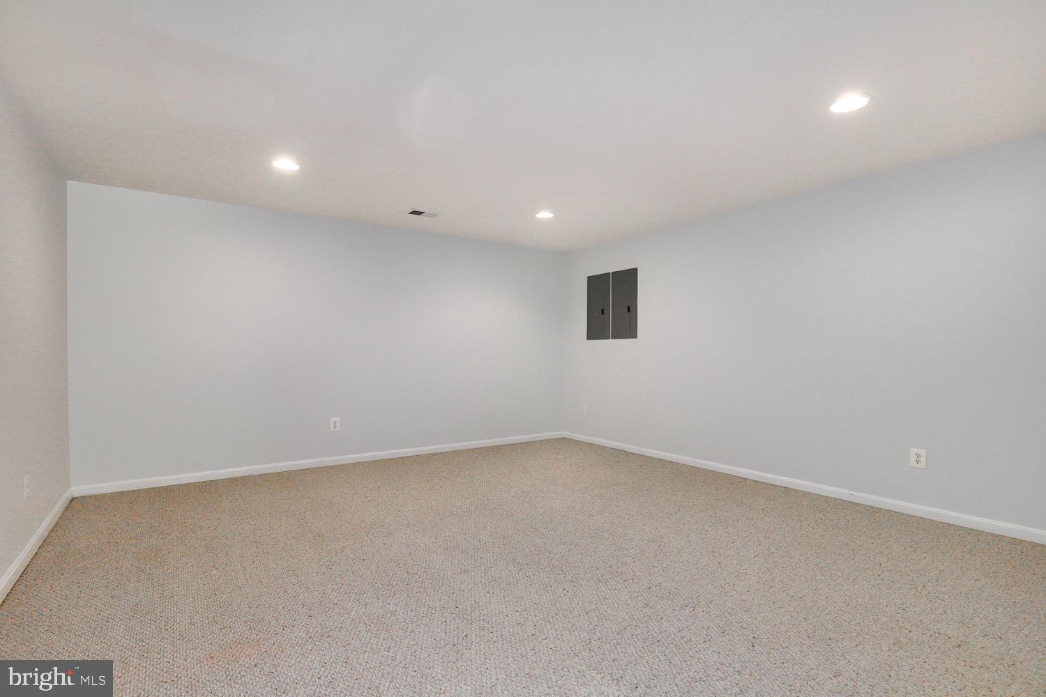 CROSSMAN CREEK - Residential