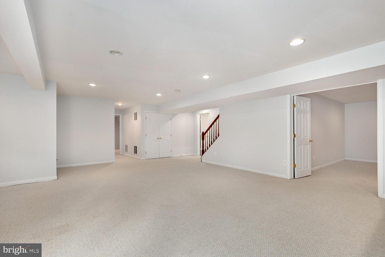 CROSSMAN CREEK - Residential