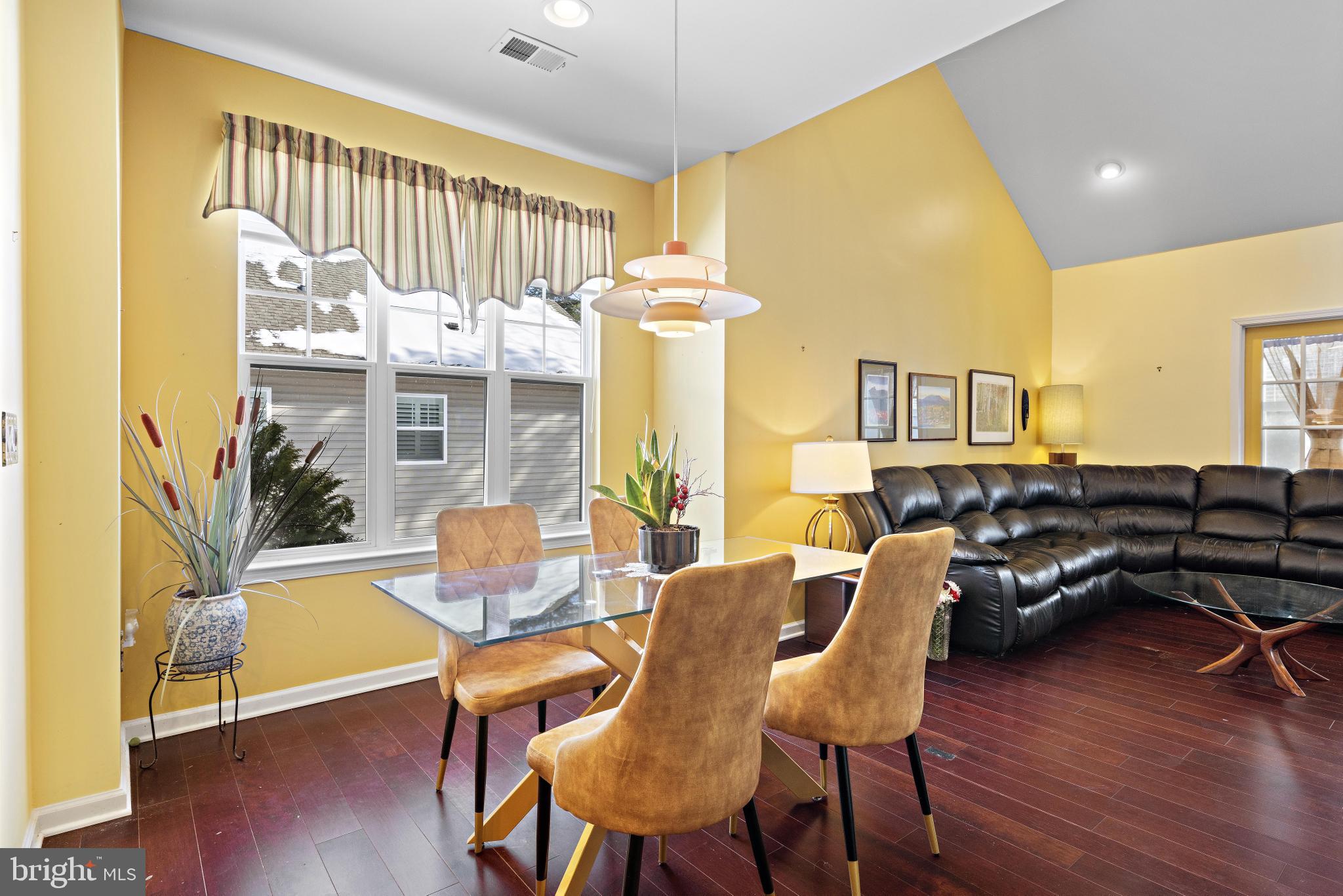 FOUR SEASONS AT HARBOR BAY - Residential