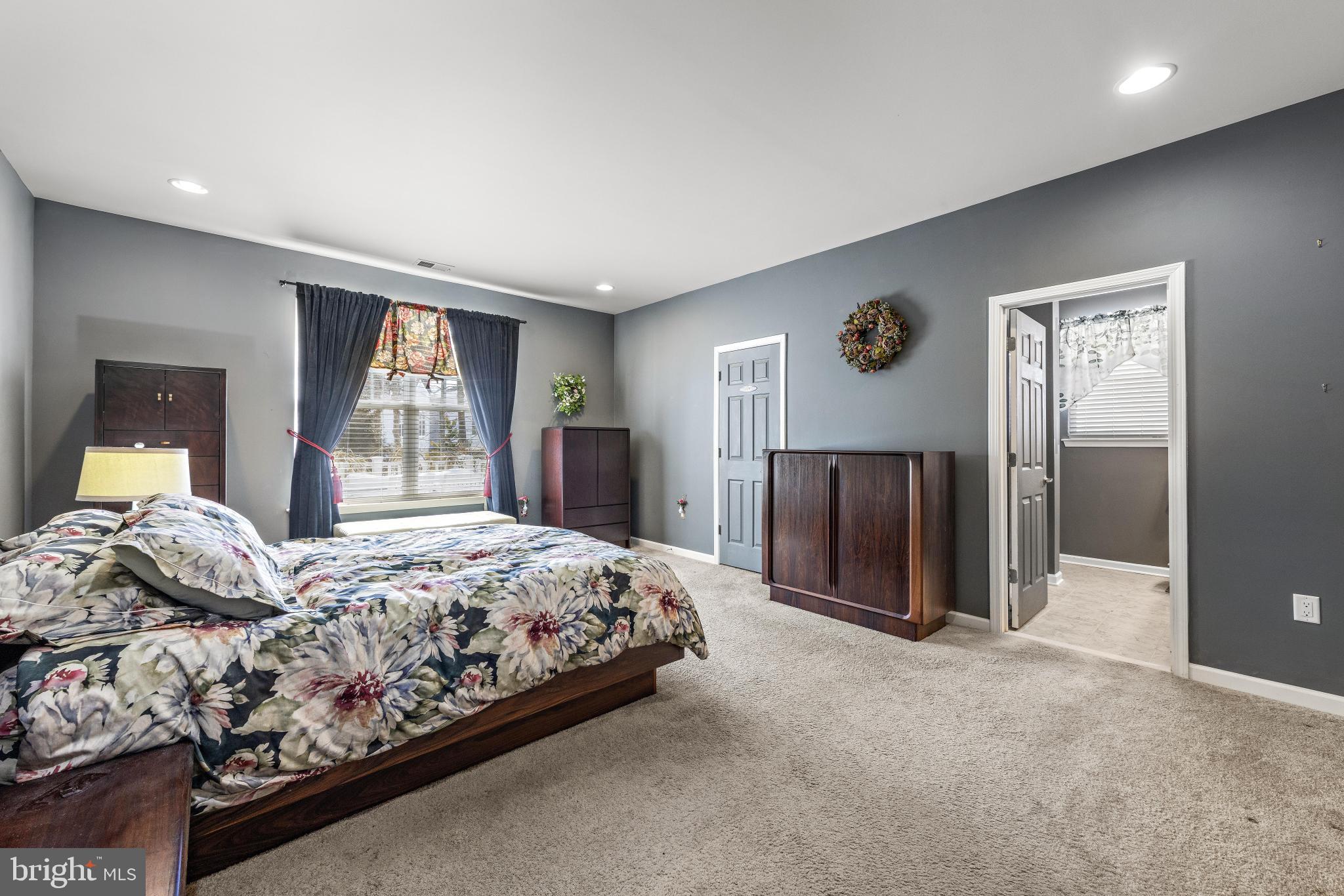 FOUR SEASONS AT HARBOR BAY - Residential