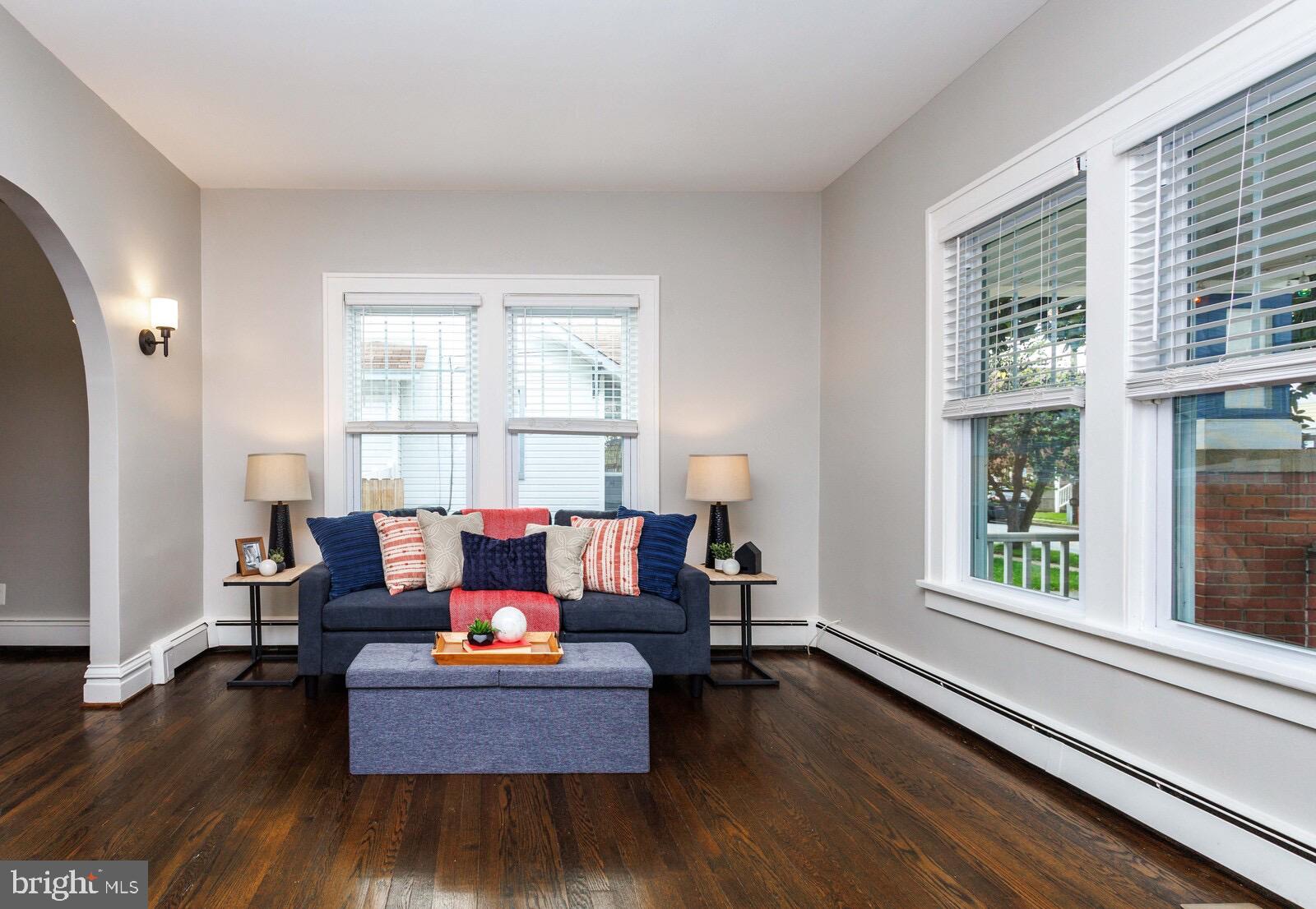 LAUREL - Residential