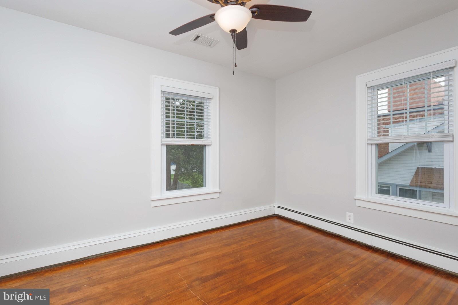 LAUREL - Residential