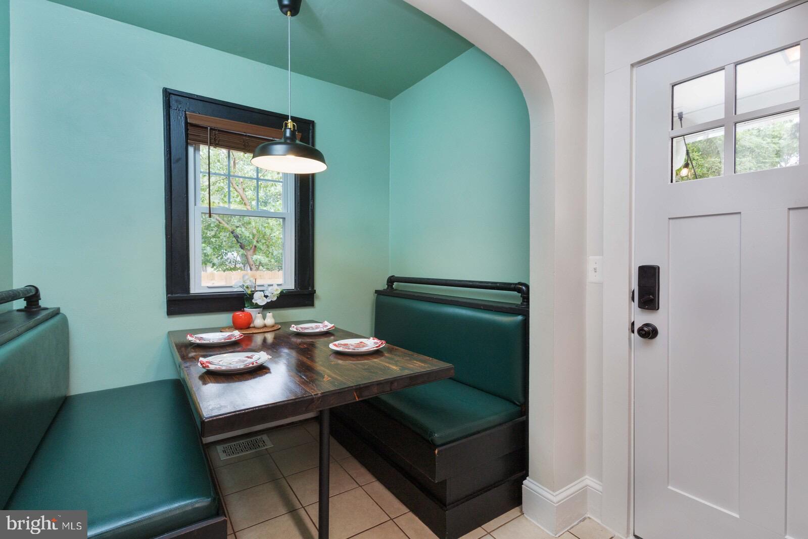 LAUREL - Residential