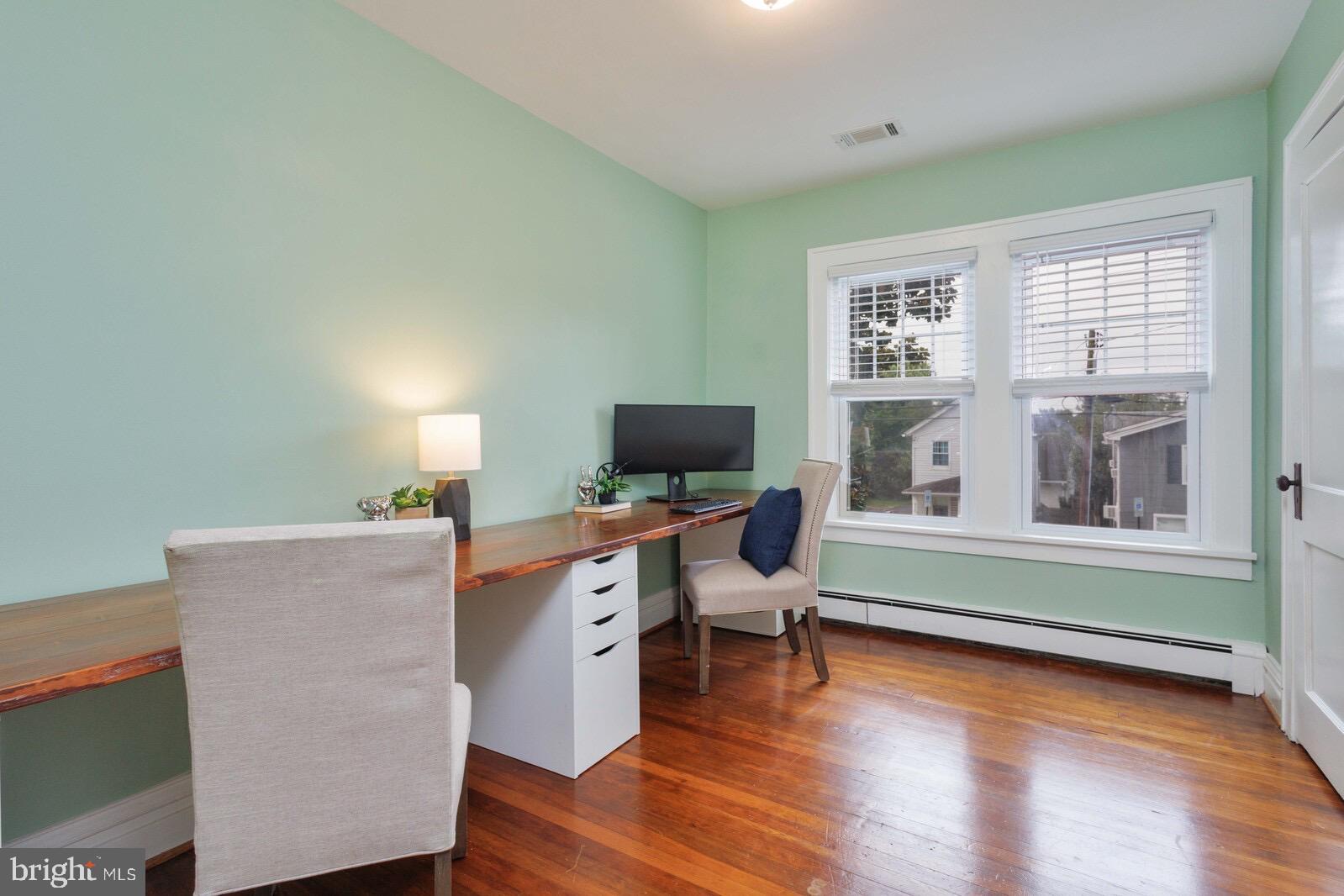 LAUREL - Residential