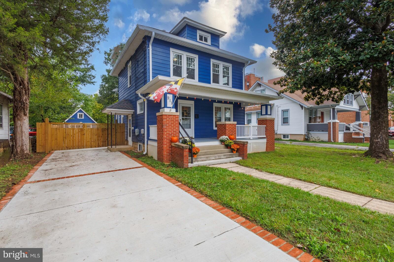 LAUREL - Residential