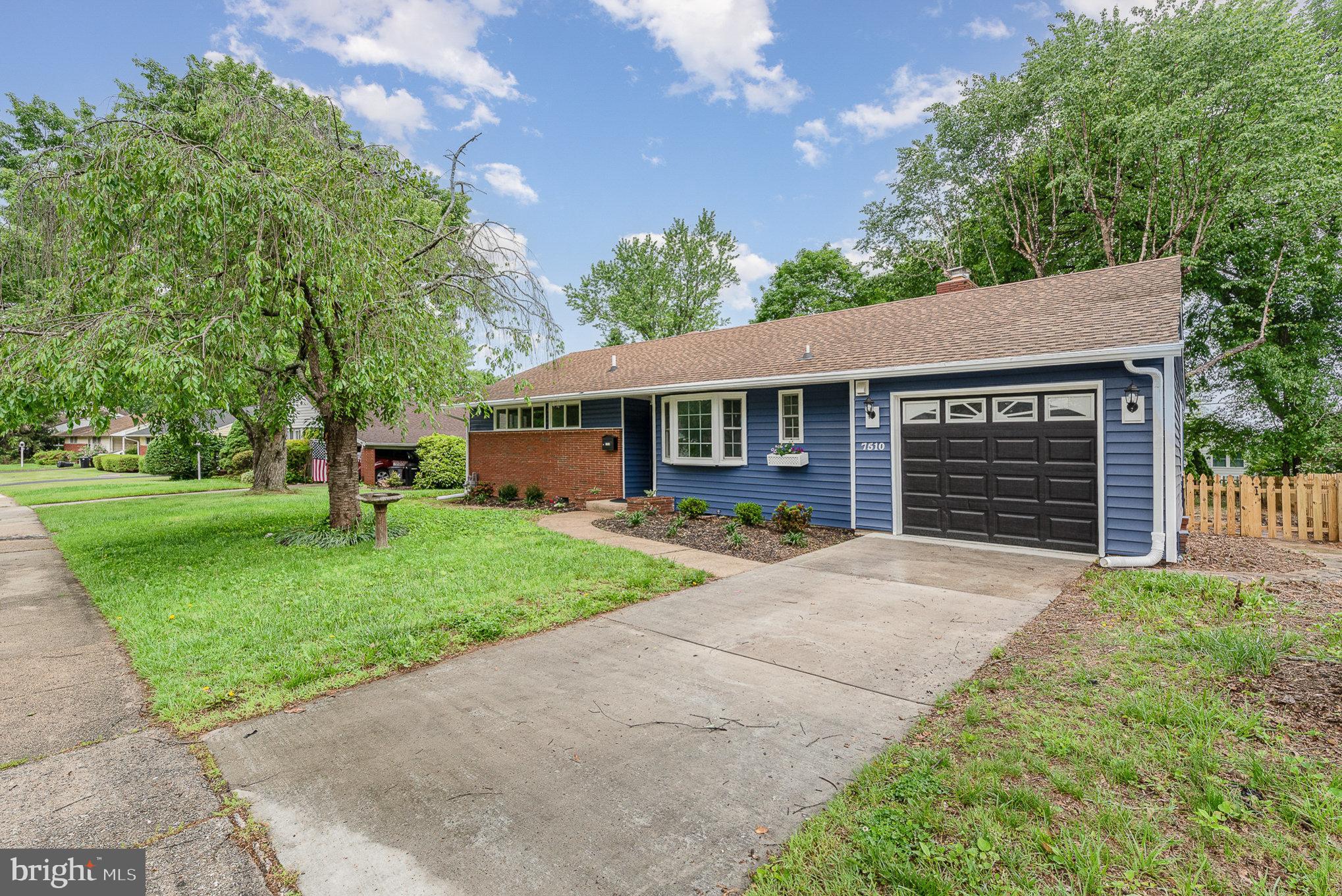 7510 KNOLLWOOD ROAD