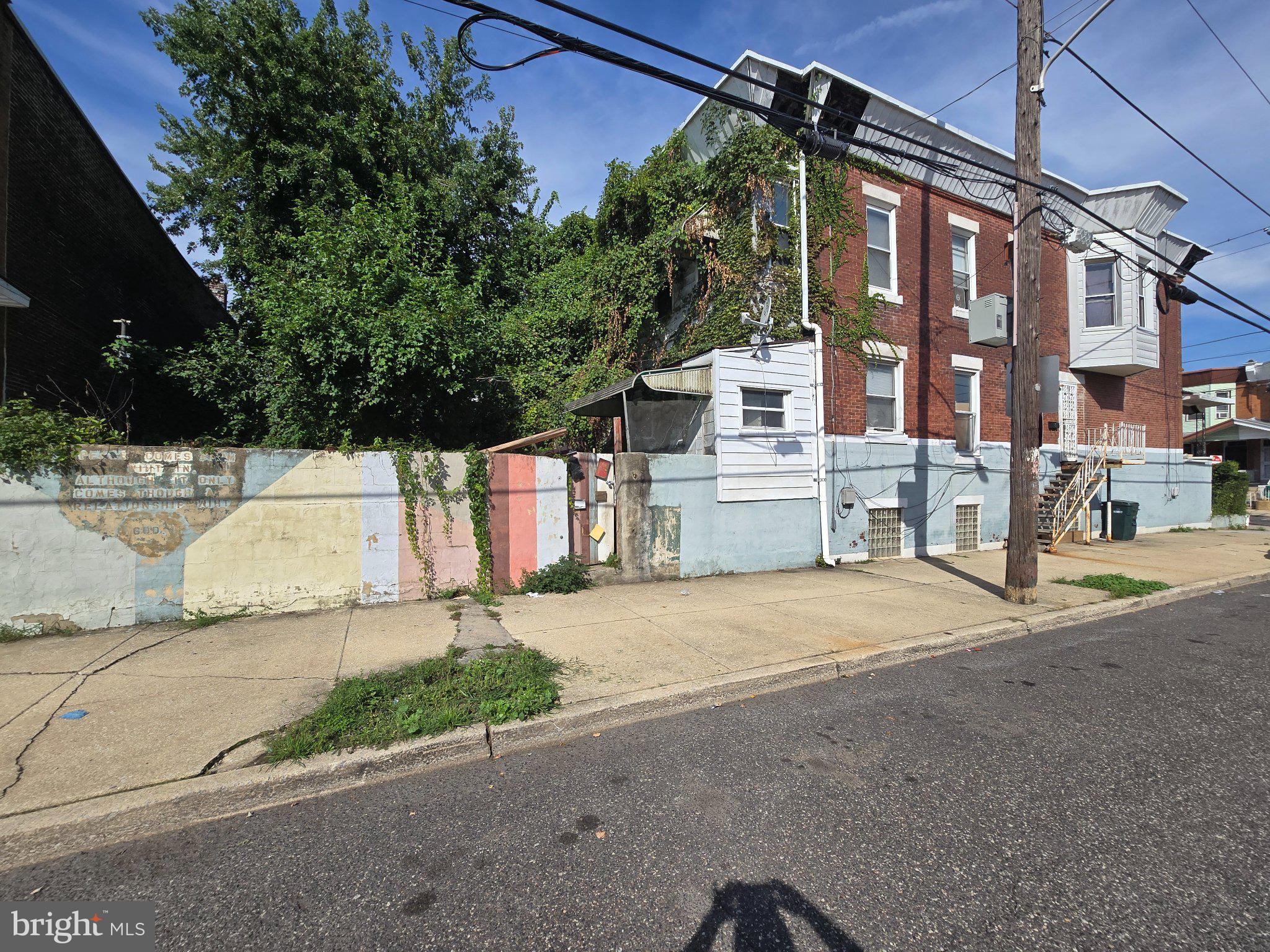 2400 W CUMBERLAND STREET