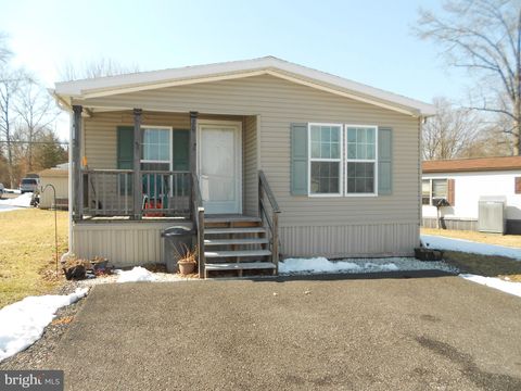 Mobile Home For Sale - 20 Laurel Run Drive<br/> QUAKERTOWN, PA 18951